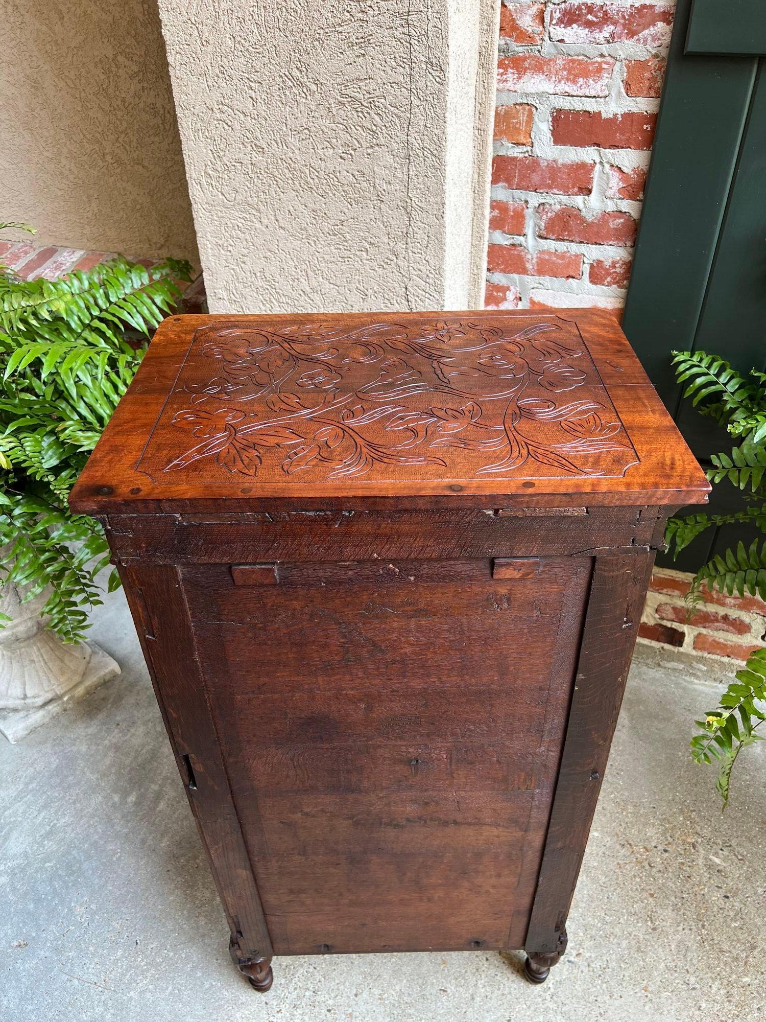 Ancienne commode anglaise victorienne Wellington en chêne sculpté à la campagne en vente 12