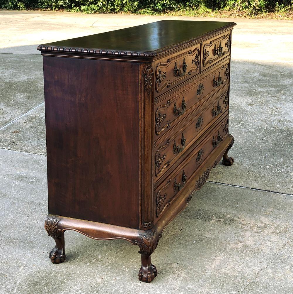Antique English Walnut Chippendale Commode In Good Condition In Dallas, TX