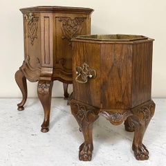 Antiquité - Chauffe-théière Chippendale en noyer anglais ~ Jardinière