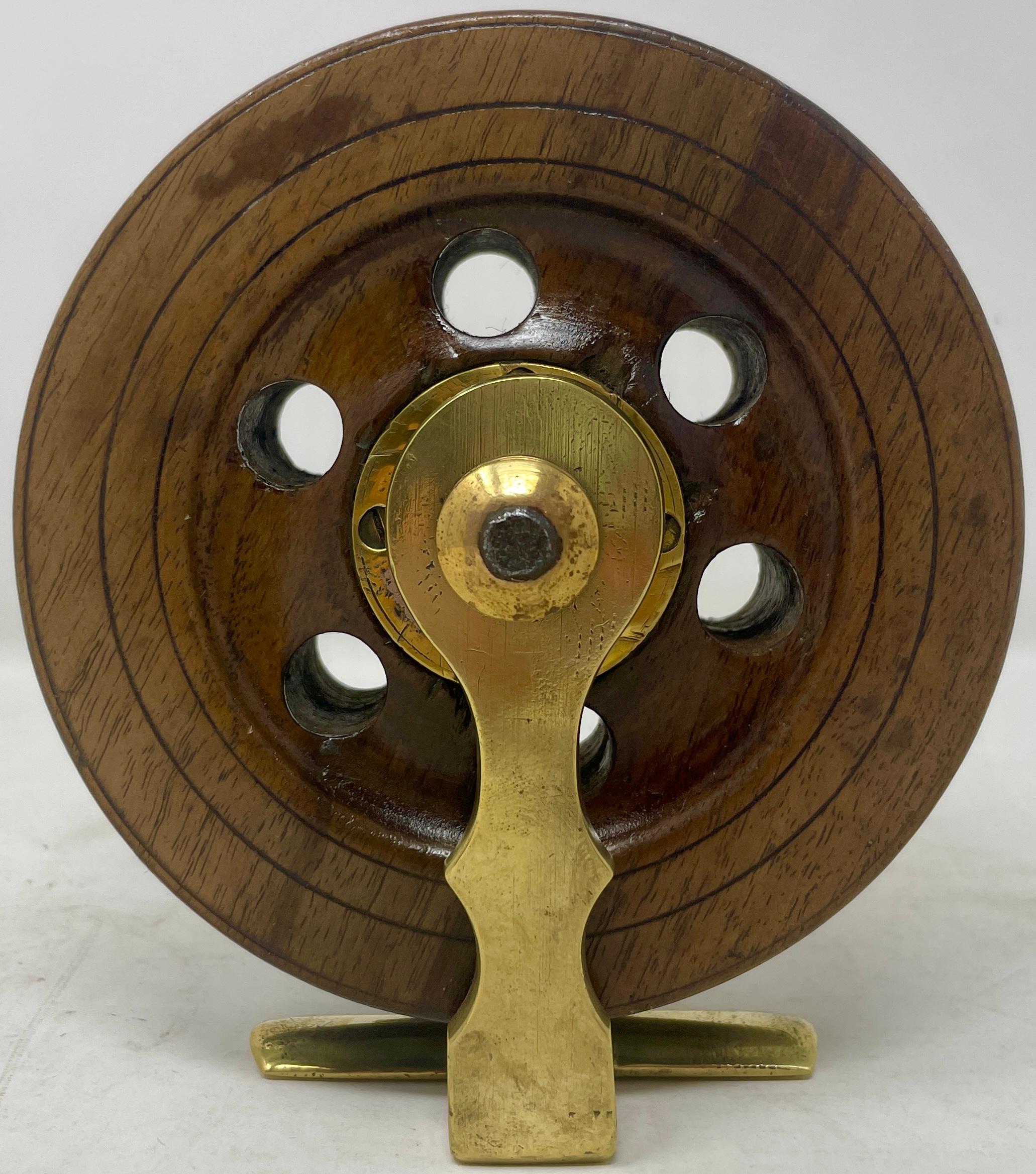 Antique English Walnut Fly Fishing Wheel with Brass Mounts, circa 1890-1900 2