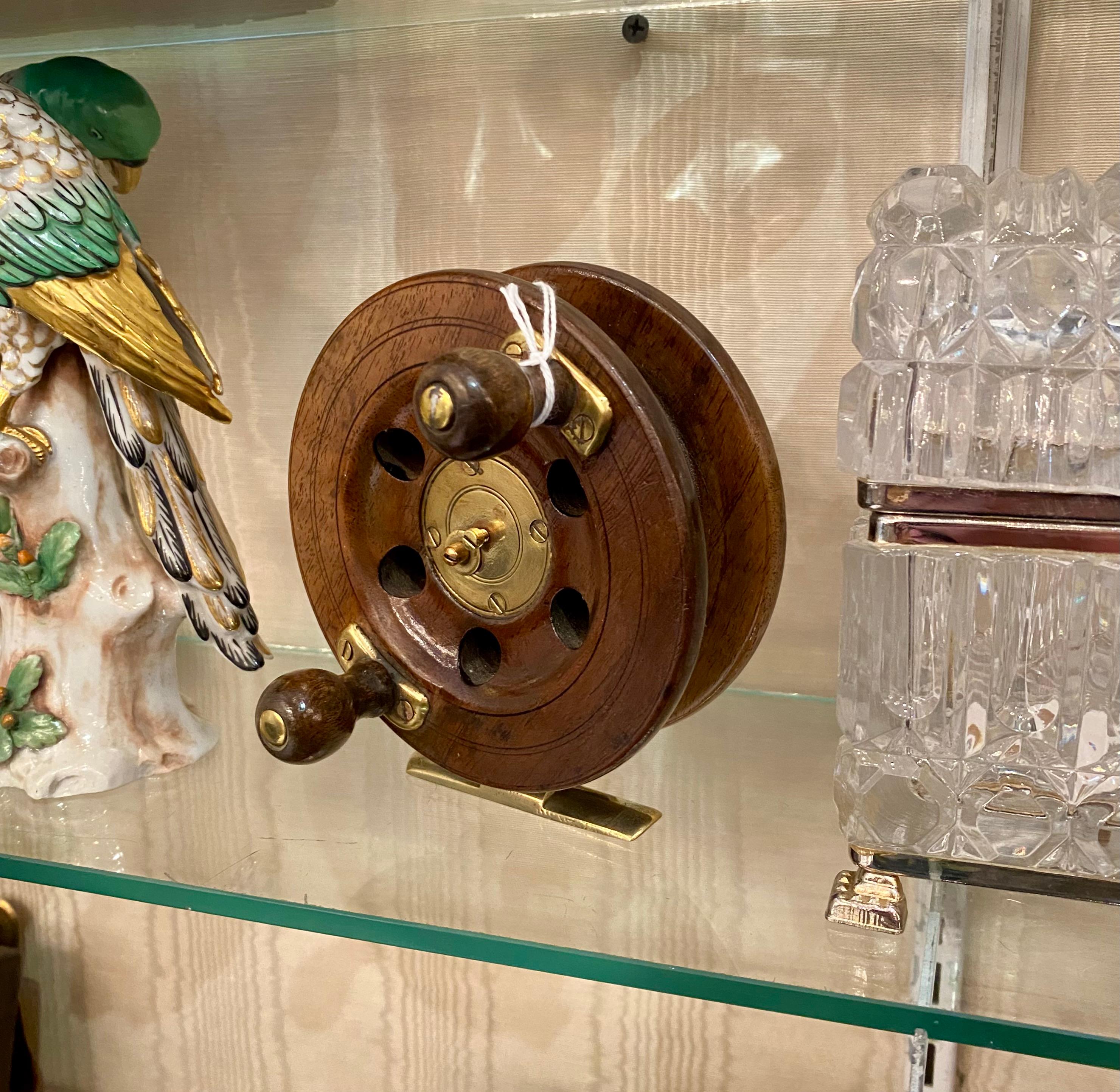 Antique English Walnut Fly Fishing Wheel with Brass Mounts, circa 1890-1900 4