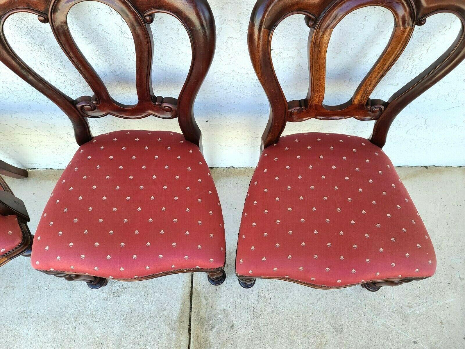 Sedie da pranzo Petite in noce inglese, set di 4 pezzi in vendita 2