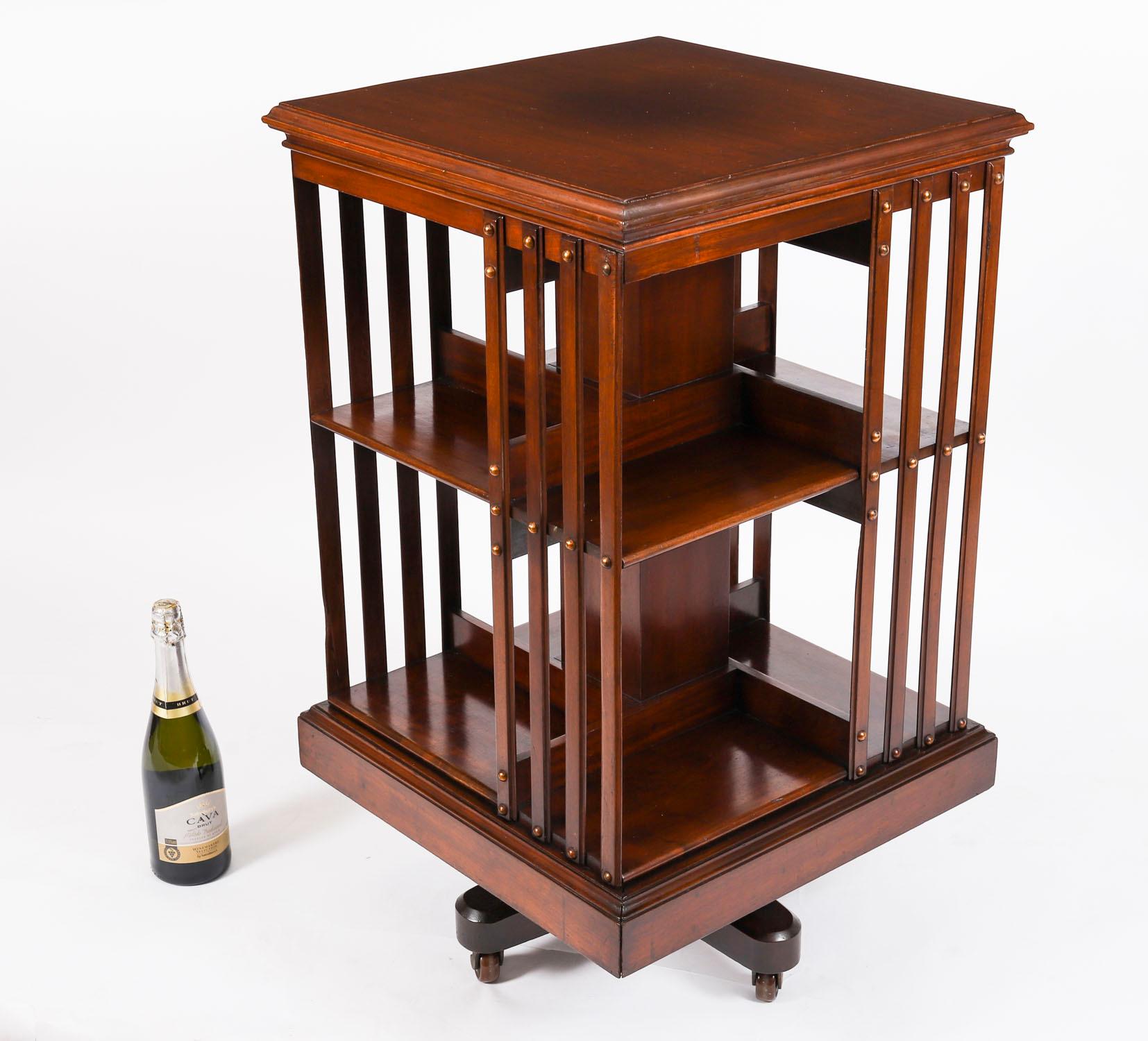 Antique English Walnut Revolving Bookcase 20th Century For Sale 6