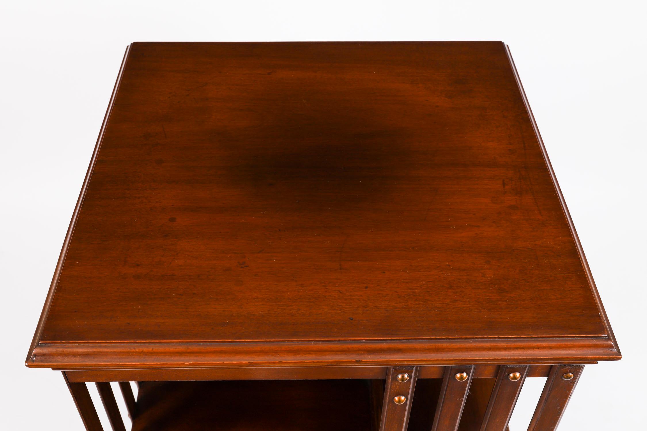 Antique English Walnut Revolving Bookcase 20th Century For Sale 1