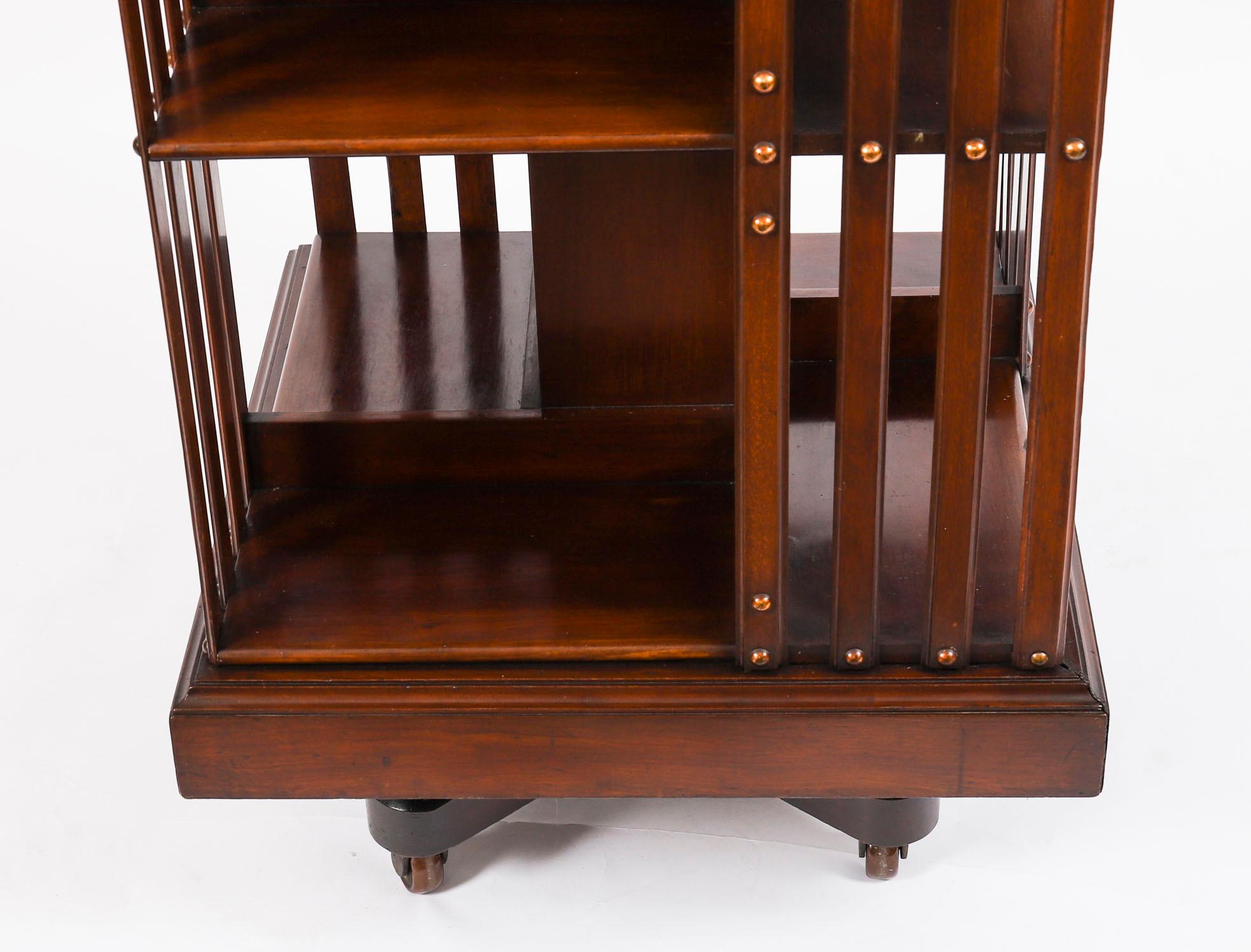 Antique English Walnut Revolving Bookcase 20th Century For Sale 2