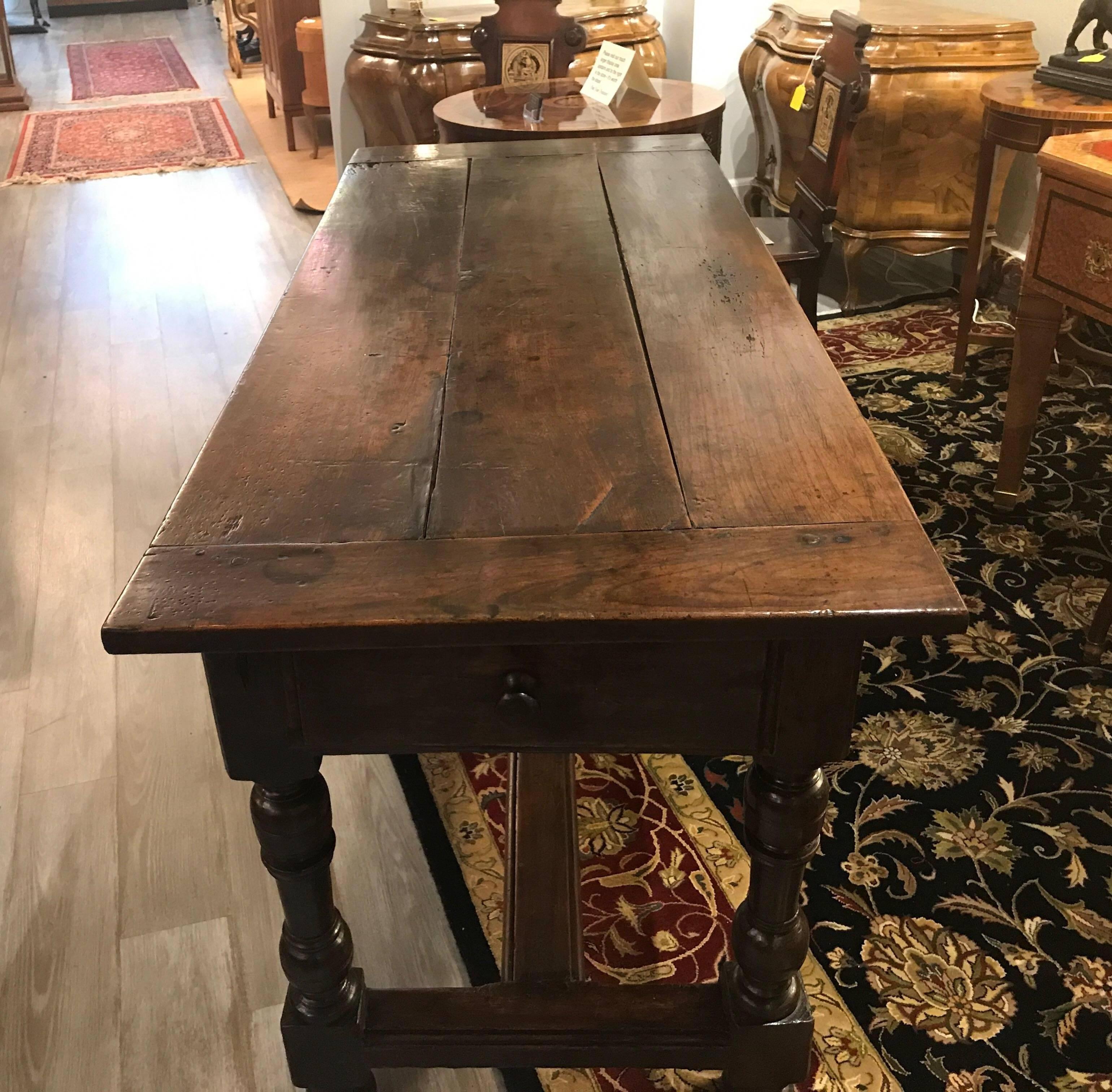 Early 19th Century Antique English Walnut Tavern Table