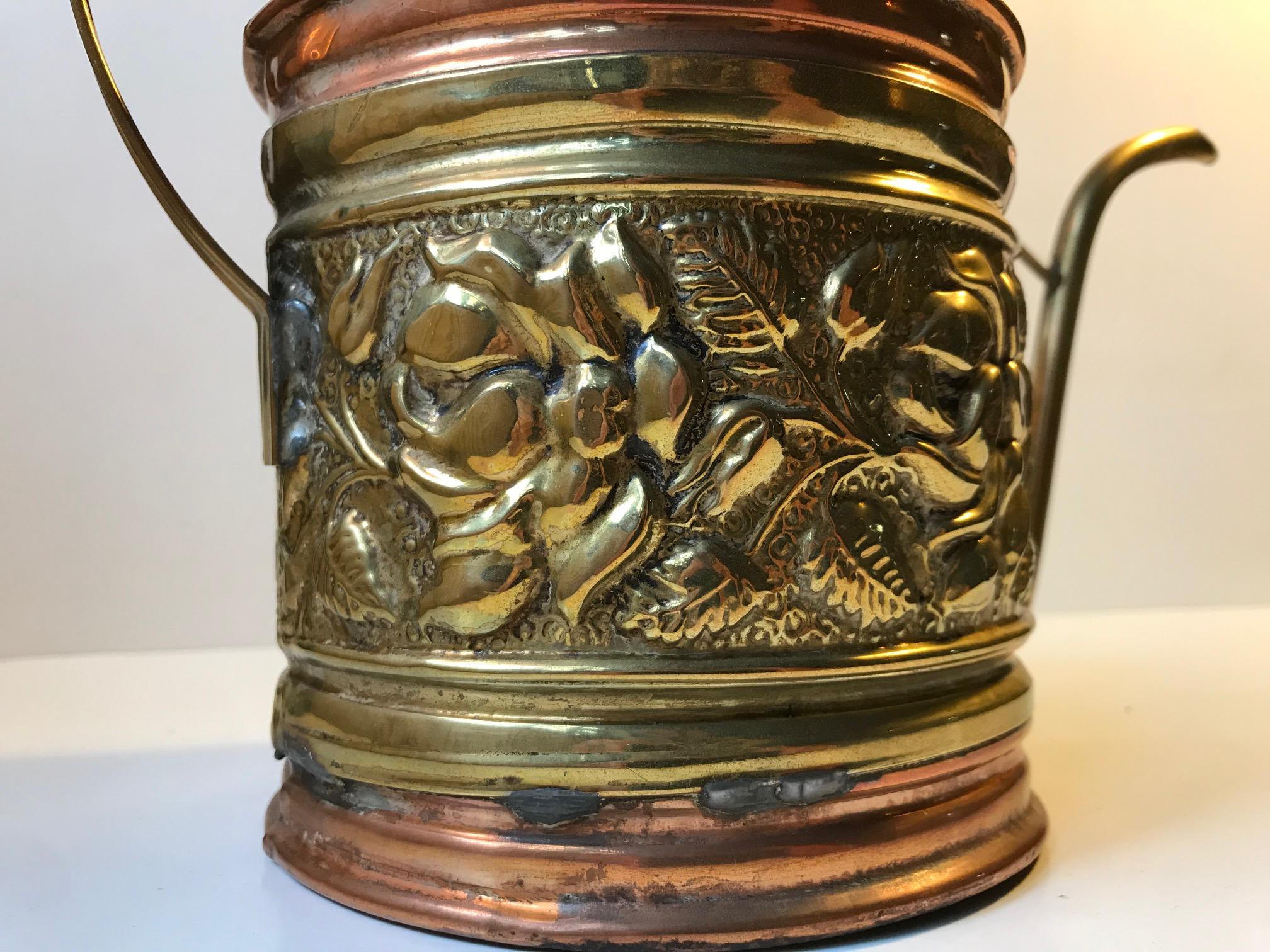 Antike englische Wasserdose aus Kupfer und Messing (Englisch) im Angebot
