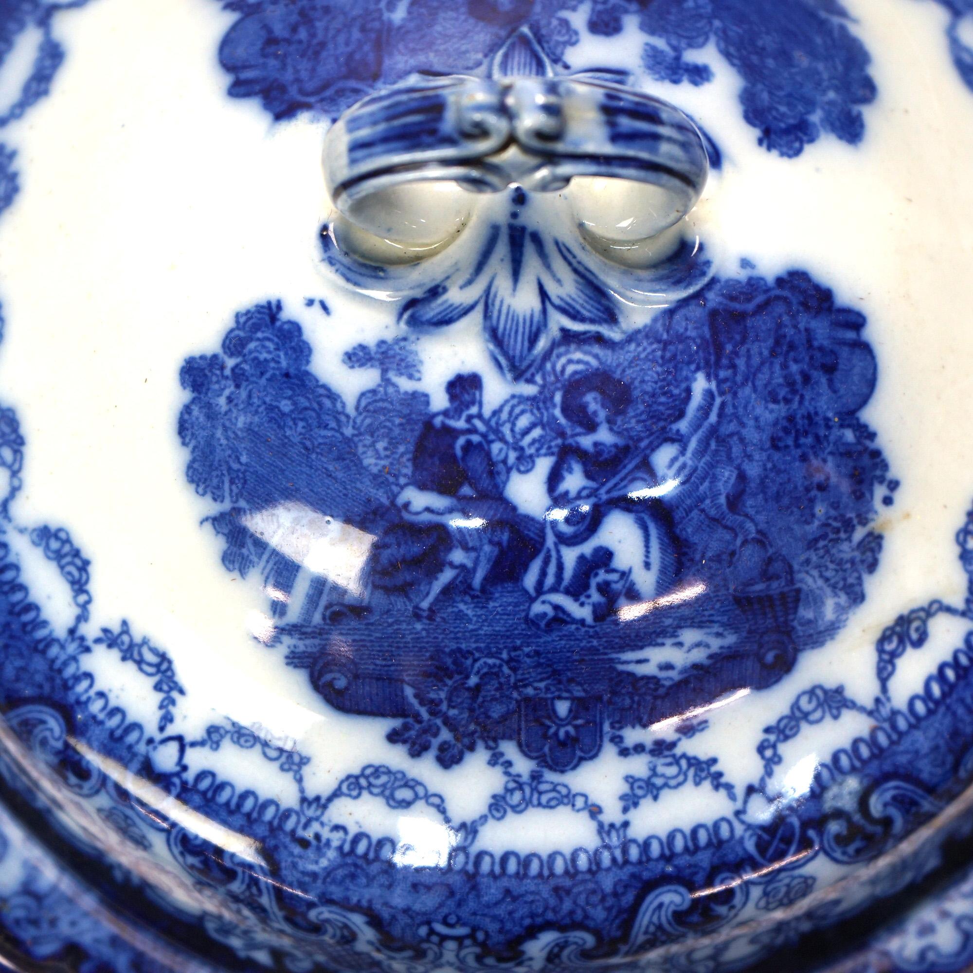 Antique soupière anglaise Watteau bleue en grès avec scène de couronnement C1870 en vente 1
