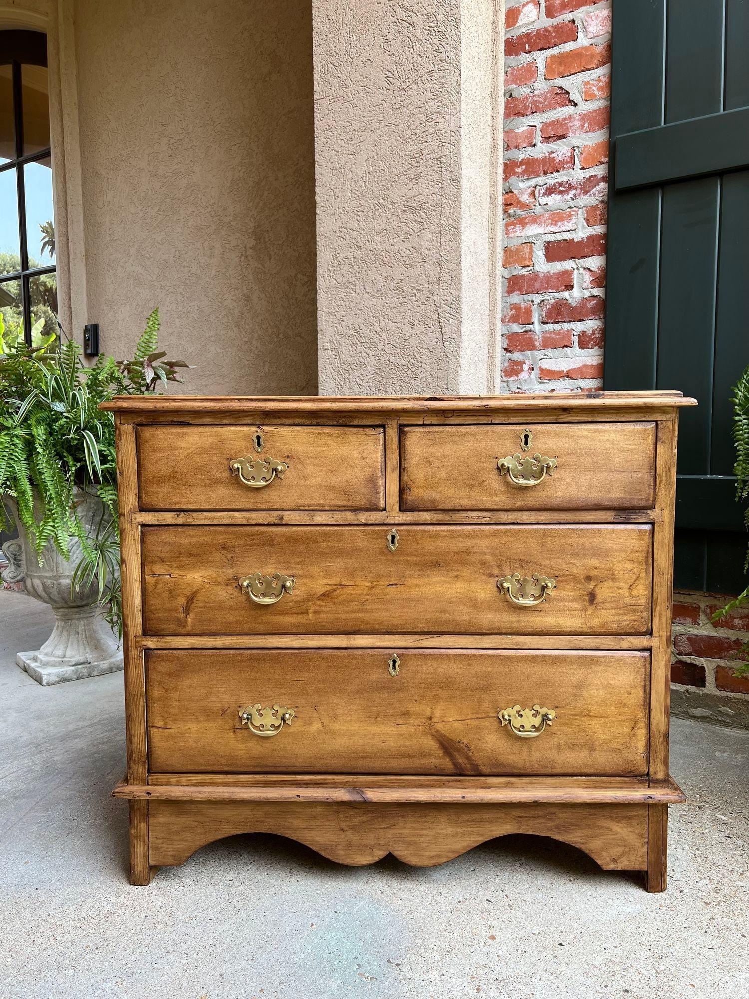 Antique English Waxed Pine Chest 4 Drawer Cabinet Sofa Table British Farmhouse.

Direct from England, a lovely antique waxed pine chest, in a versatile size, perfect for use anywhere from a foyer to farmhouse kitchen or bedroom, with plenty of