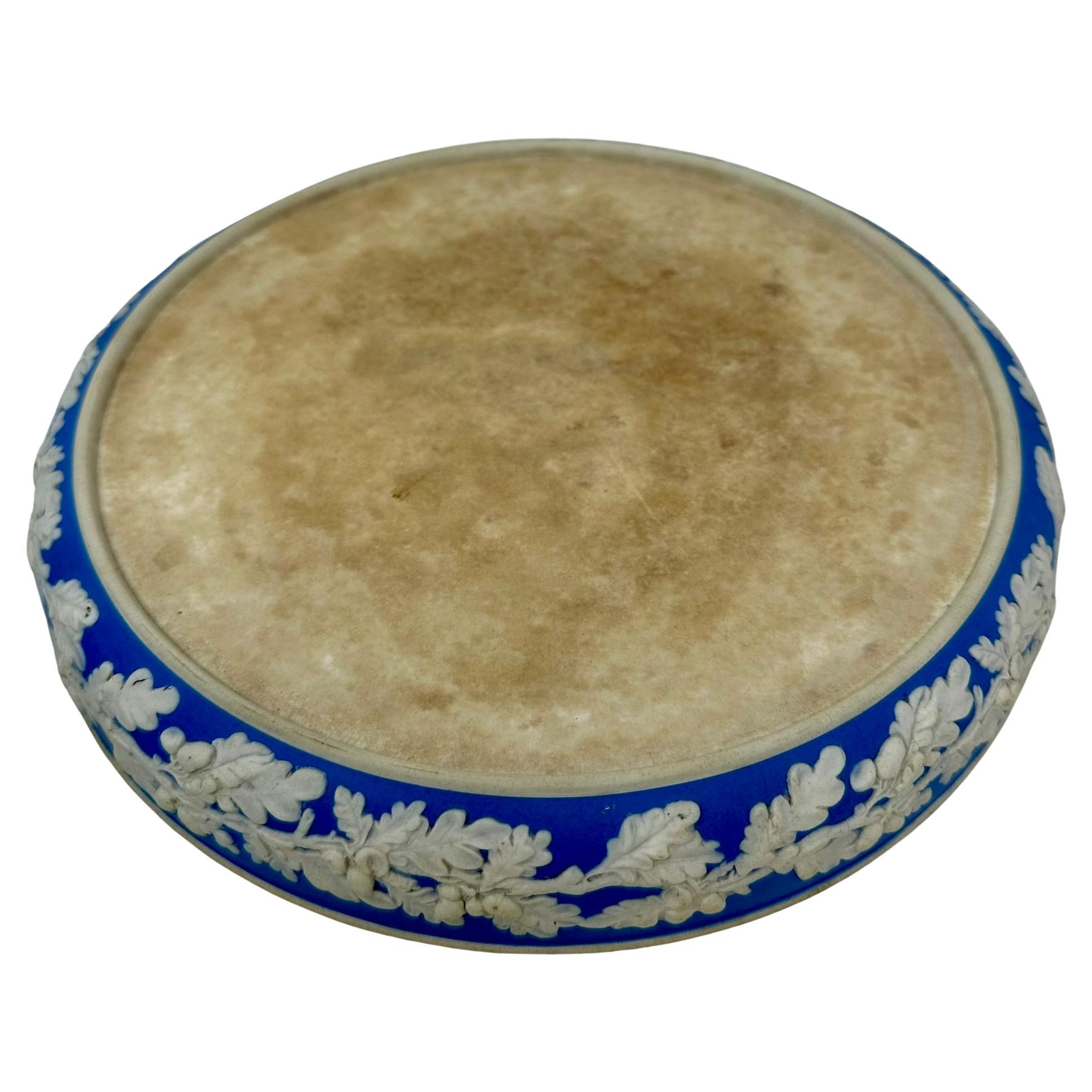 Antike englische Wedgwood Jasperware Porzellan Käse Dome & Deckel, CIRCA 1900. (19. Jahrhundert) im Angebot
