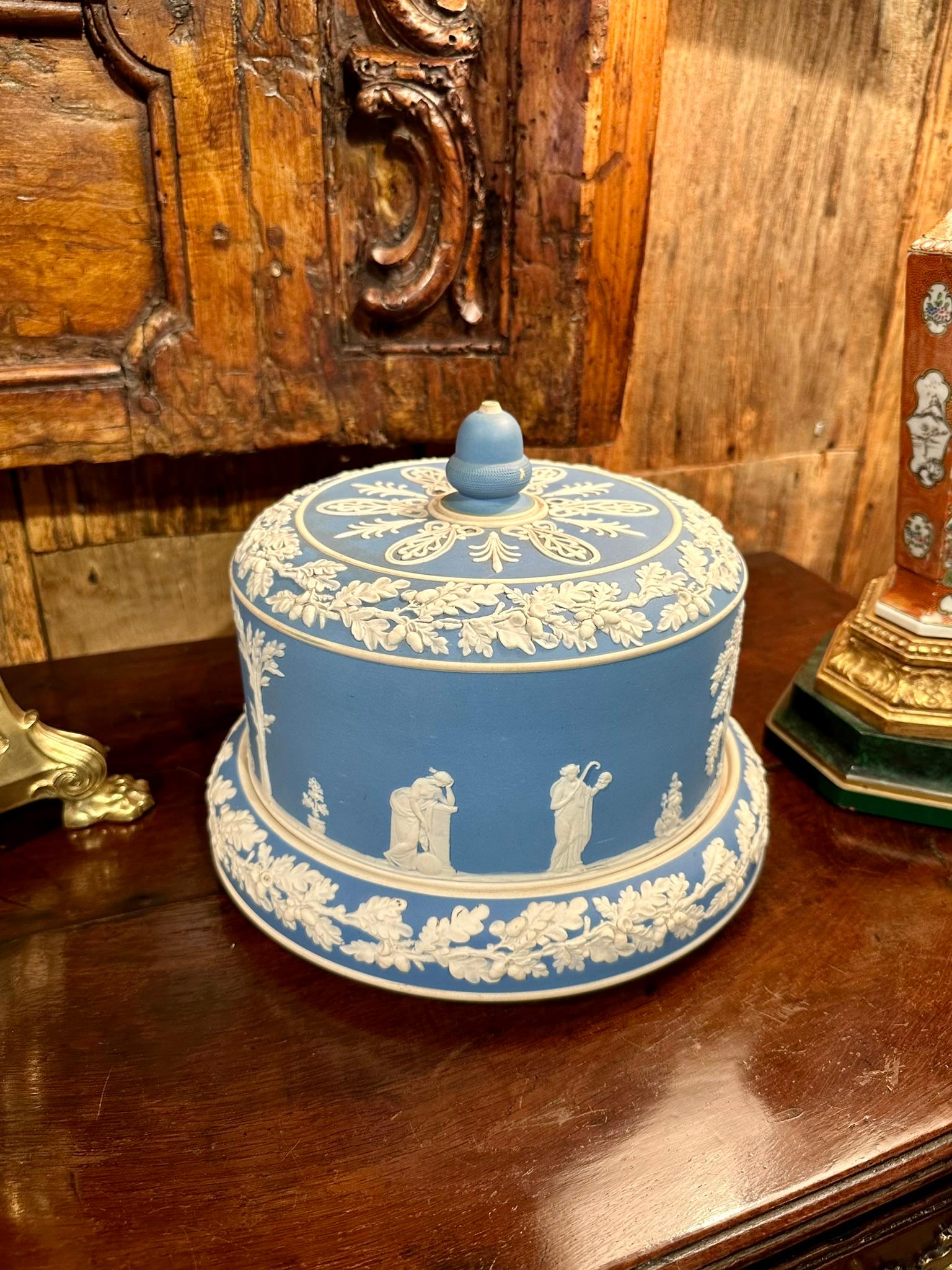 Antique English Wedgwood Jasperware Porcelain Cheese Dome & Cover, Circa 1900. For Sale 2