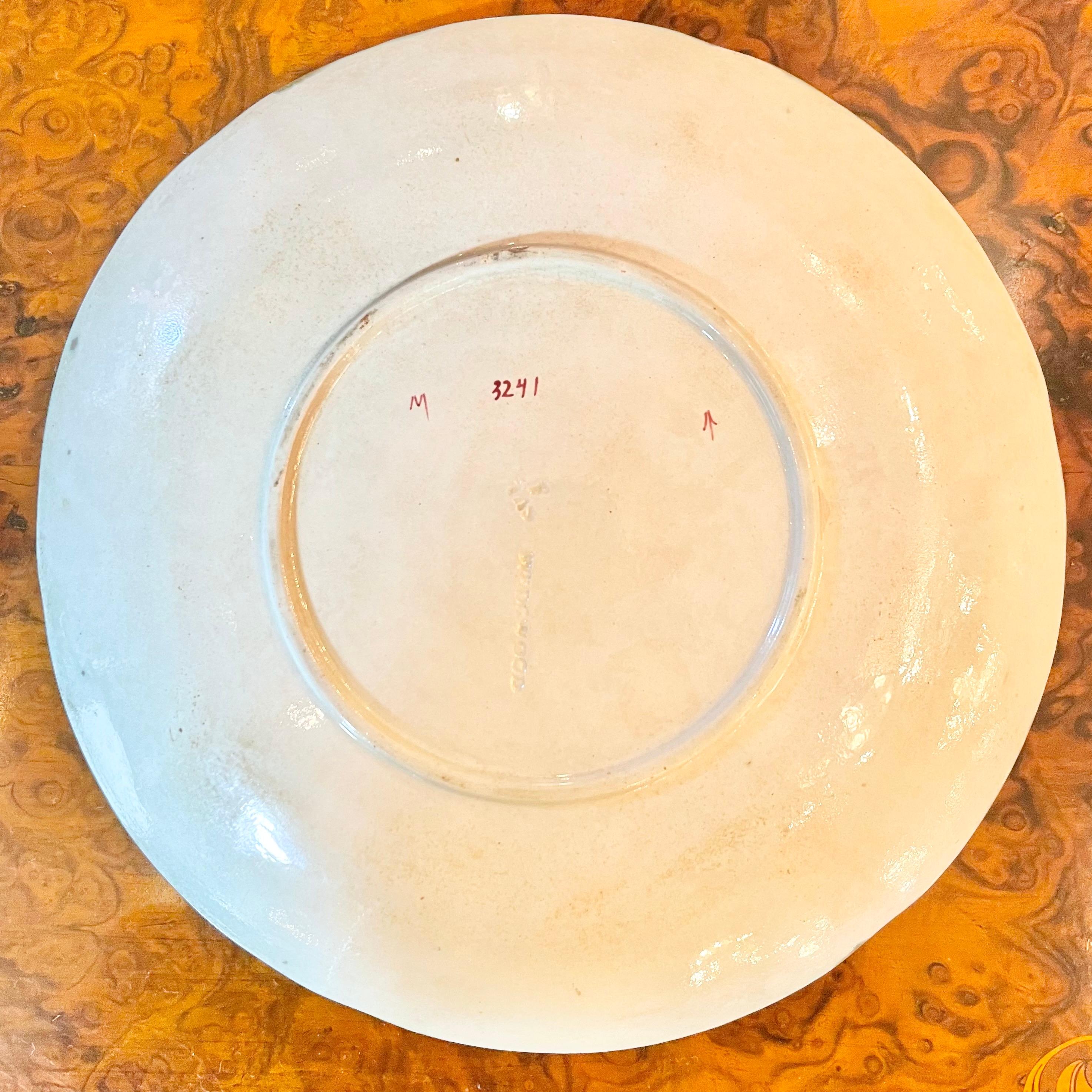Antique English Wedgwood Oyster Plate Chrysanthemum Pattern, circa 1890 In Good Condition In New Orleans, LA