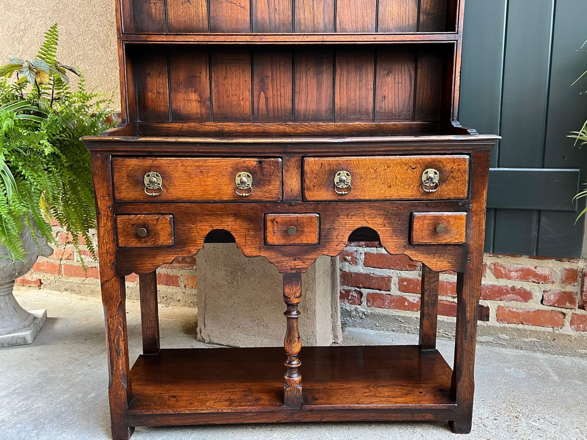 Antique English Welsh Dresser PETITE Sideboard Oak Farmhouse Kitchen Cabinet In Good Condition For Sale In Shreveport, LA