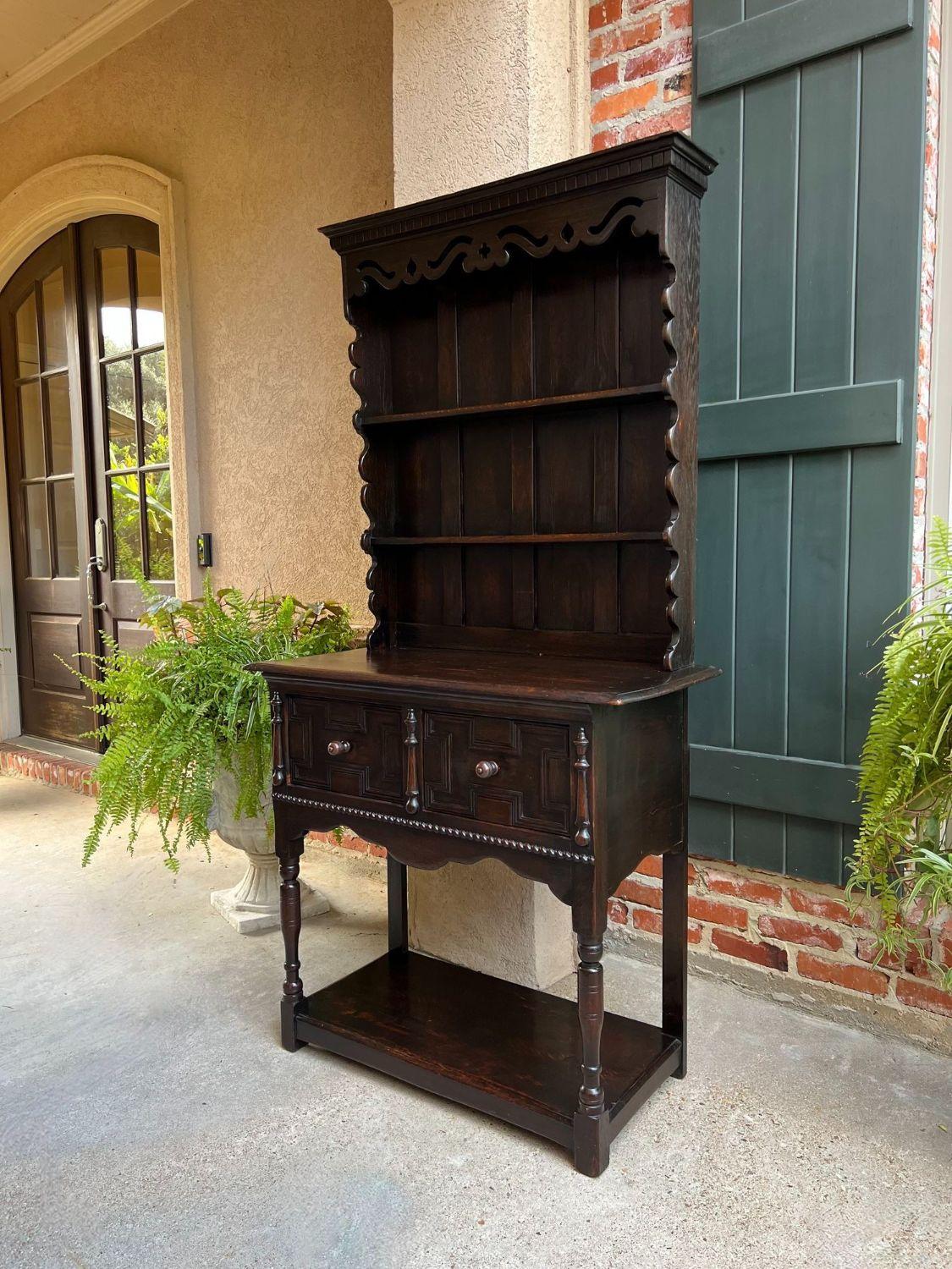 Antique English Welsh Dresser Sideboard Carved Oak Jacobean Farmhouse Cabinet In Good Condition For Sale In Shreveport, LA
