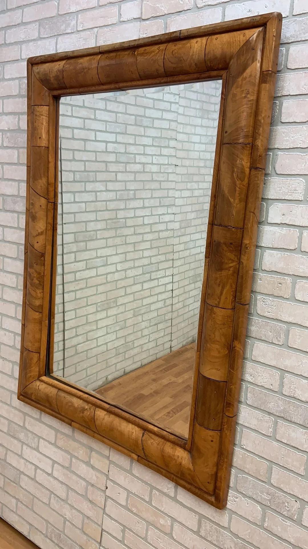 Antique Mirror da parete in stile William & Mary in radica di noce in vendita 4