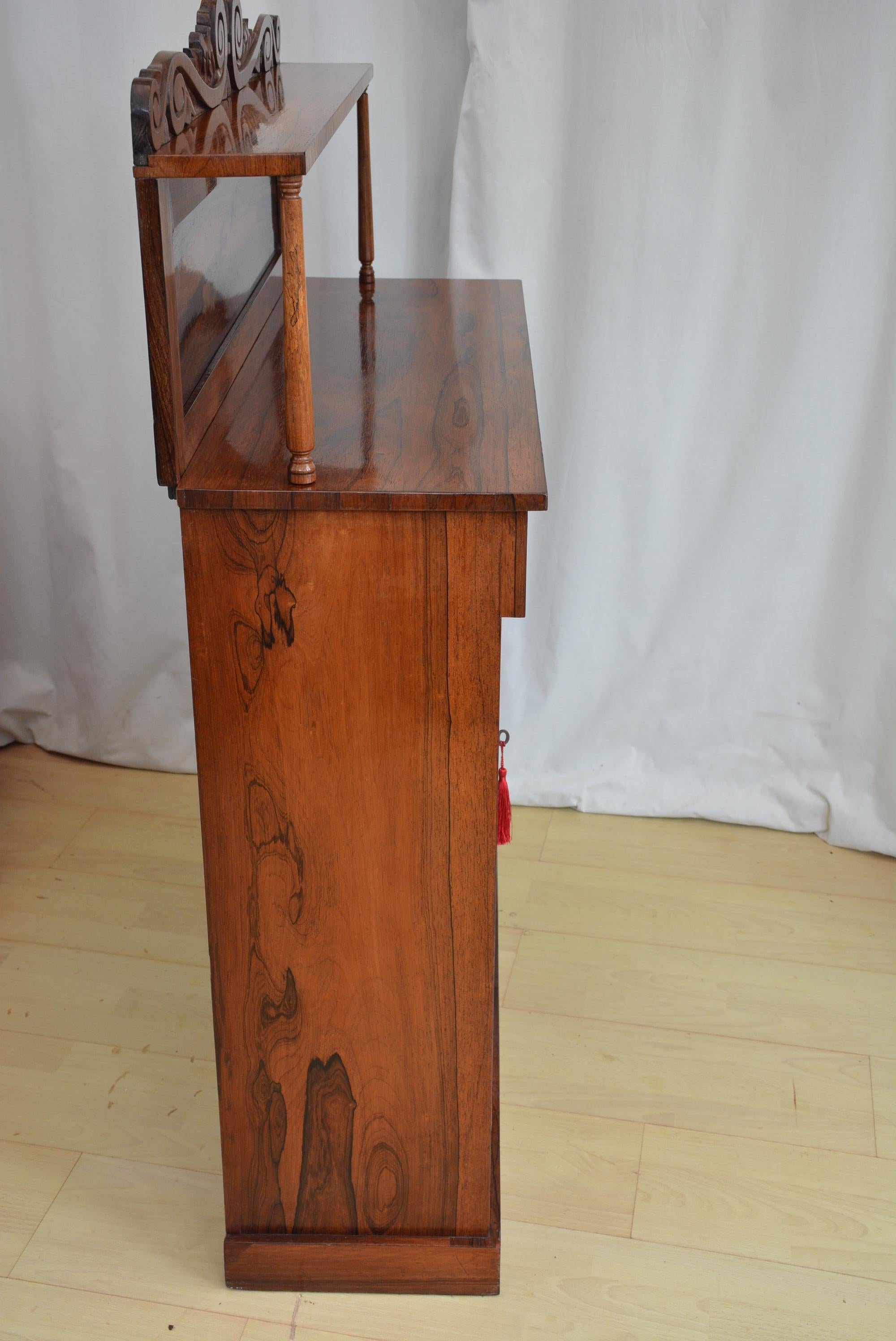 Ancienne bibliothèque à chiffonnier William IV anglaise c1840s en vente 12