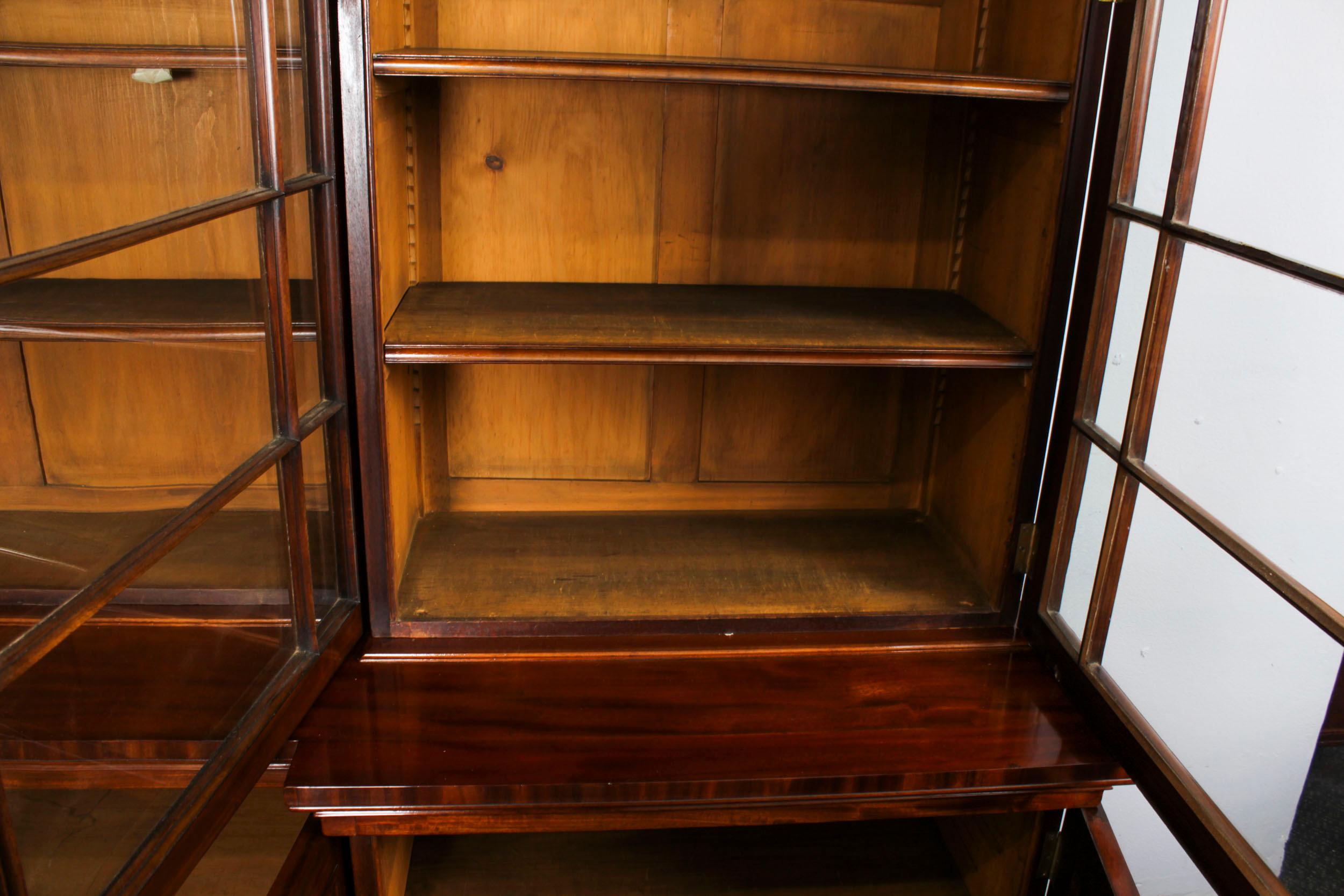 Antique English William IV Flame Mahogany Library Breakfront Bookcase 19th C For Sale 10