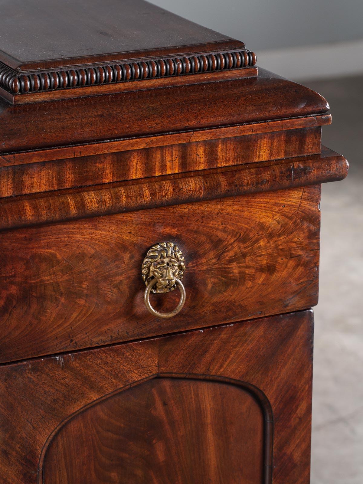 Antique English William IV Mahogany Sideboard Buffet Server Table, circa 1835 For Sale 11