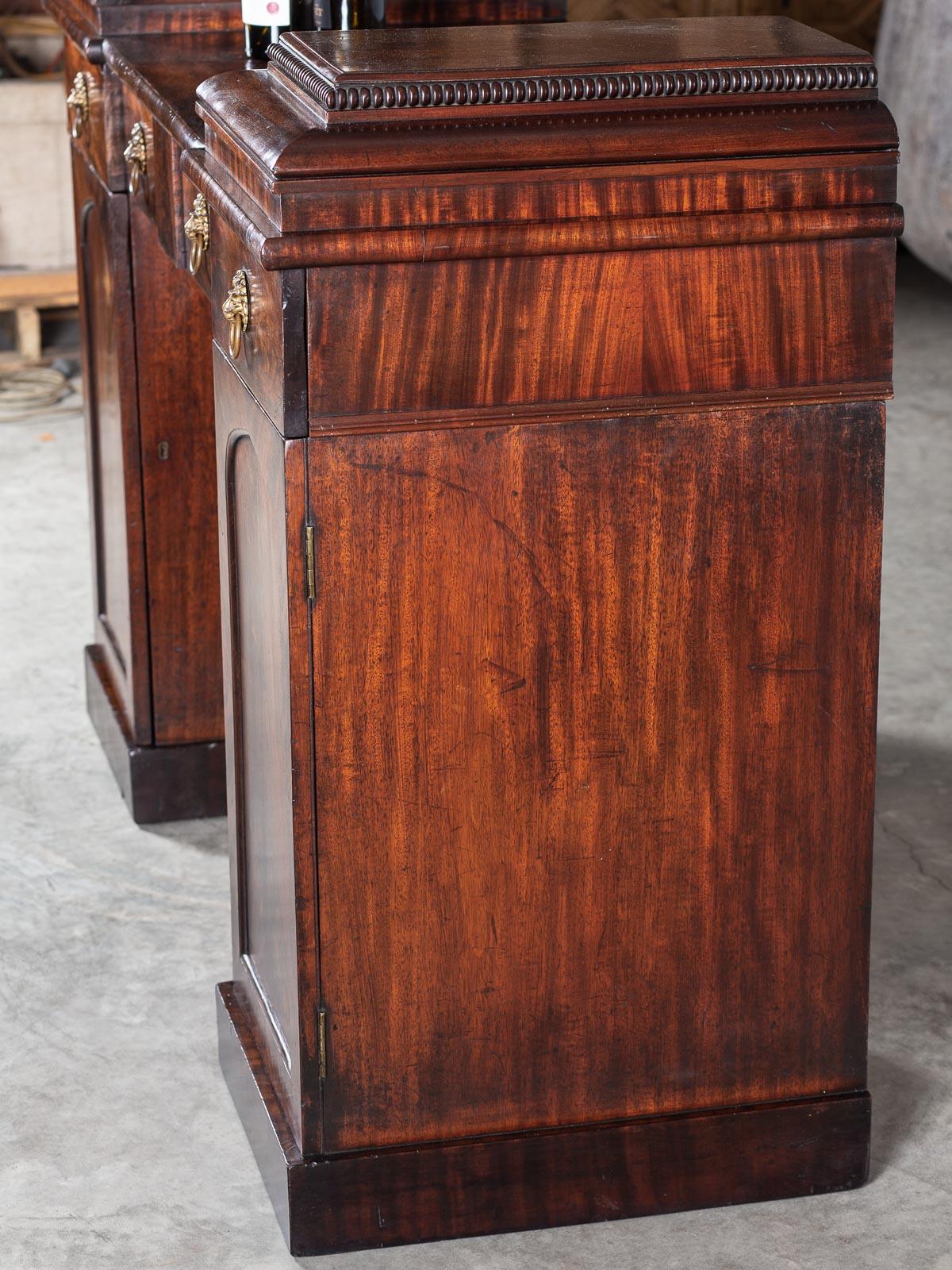 Antique English William IV Mahogany Sideboard Buffet Server Table, circa 1835 For Sale 15
