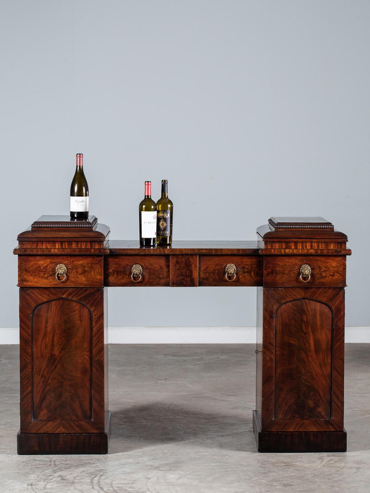 Antique English William IV Mahogany Sideboard Buffet Server Table, circa 1835 In Good Condition For Sale In Houston, TX