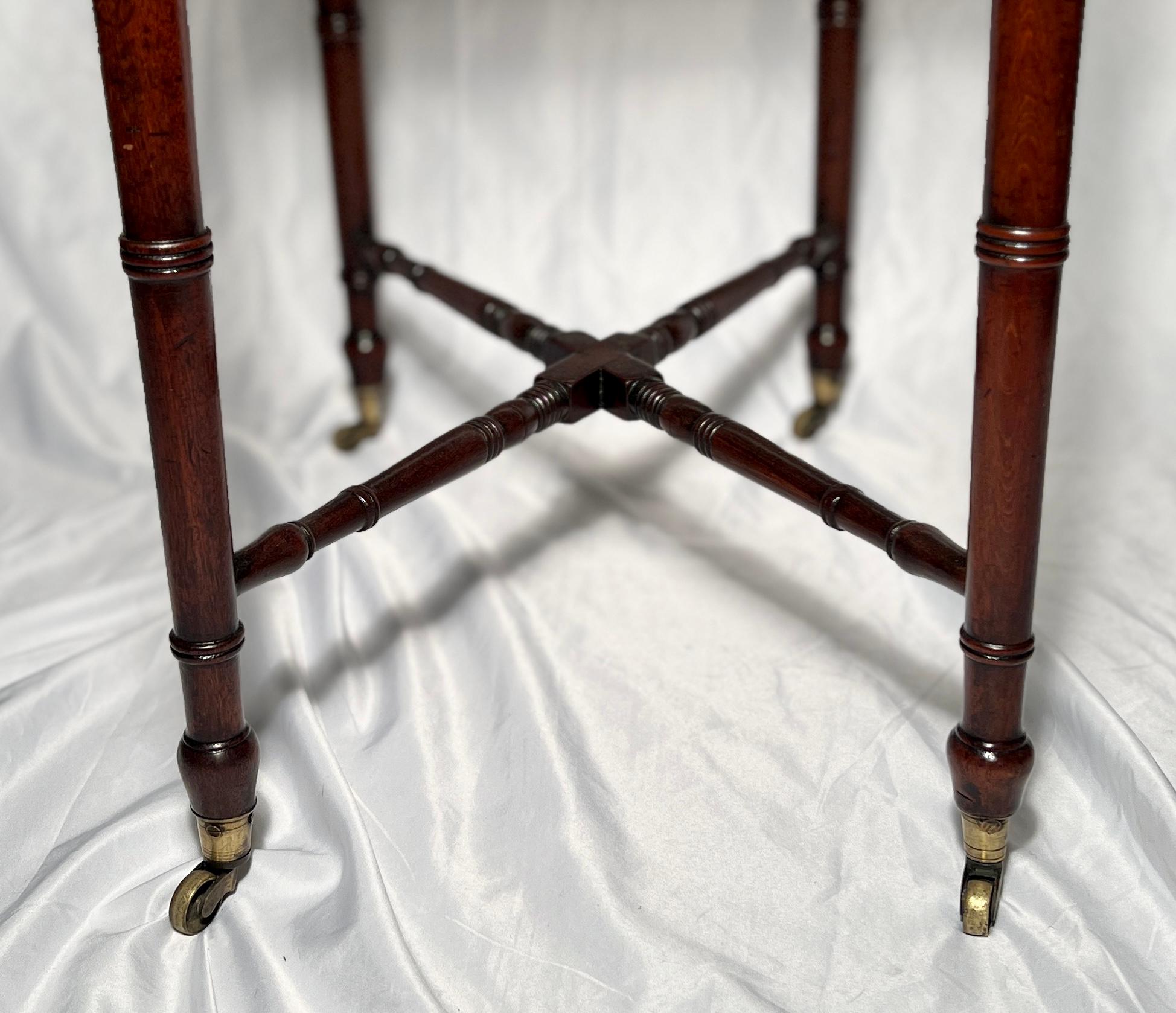 Antique English William IV Pembroke Table
Open to 26 inches
