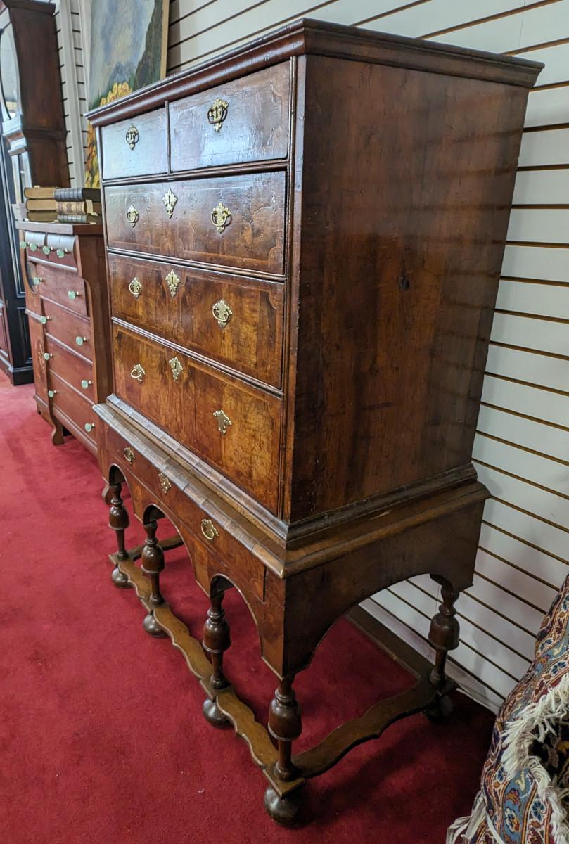 Antique English William & Mary Burl Walnut Cabinet On Stand, Late 17th Century For Sale 2
