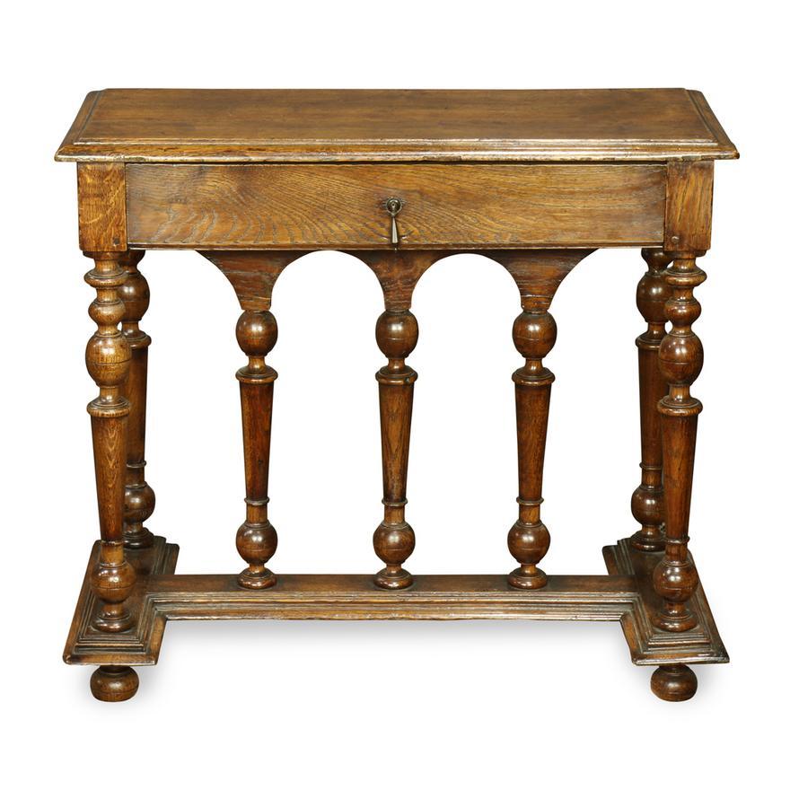 Age: 1700 - 1750

Furniture Style: William & Mary (1680 - 1730)

Overall Dimensions: 29.5