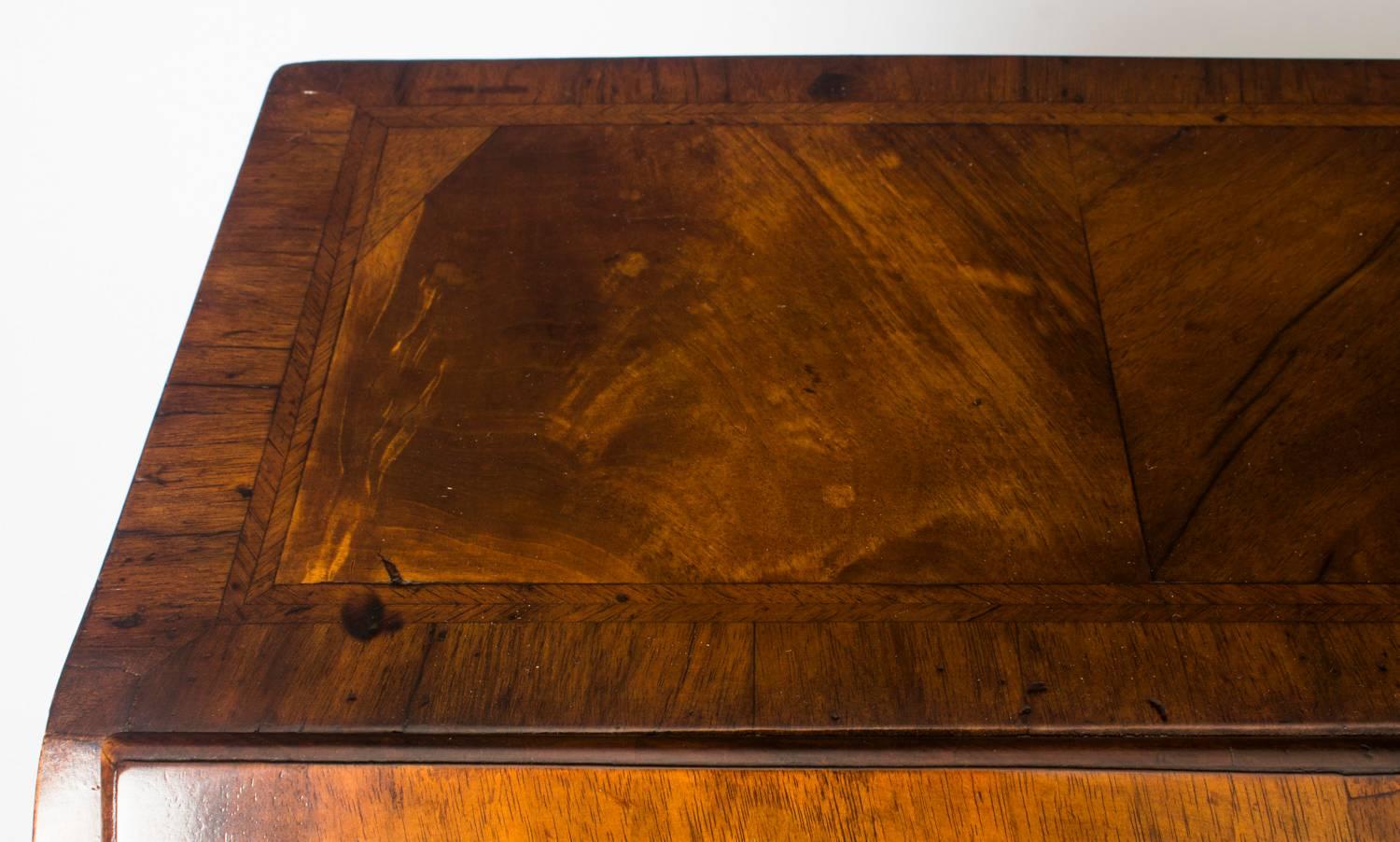 Antique English William & Mary Walnut and Feather Banded Bureau, 17th Century 4