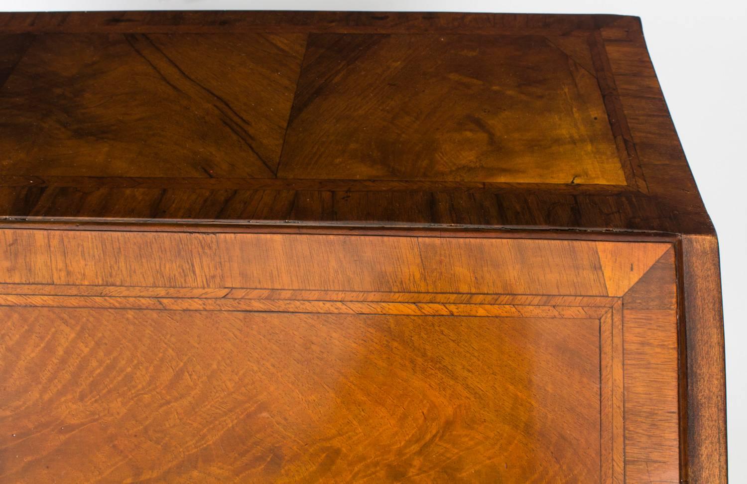Antique English William & Mary Walnut and Feather Banded Bureau, 17th Century 5