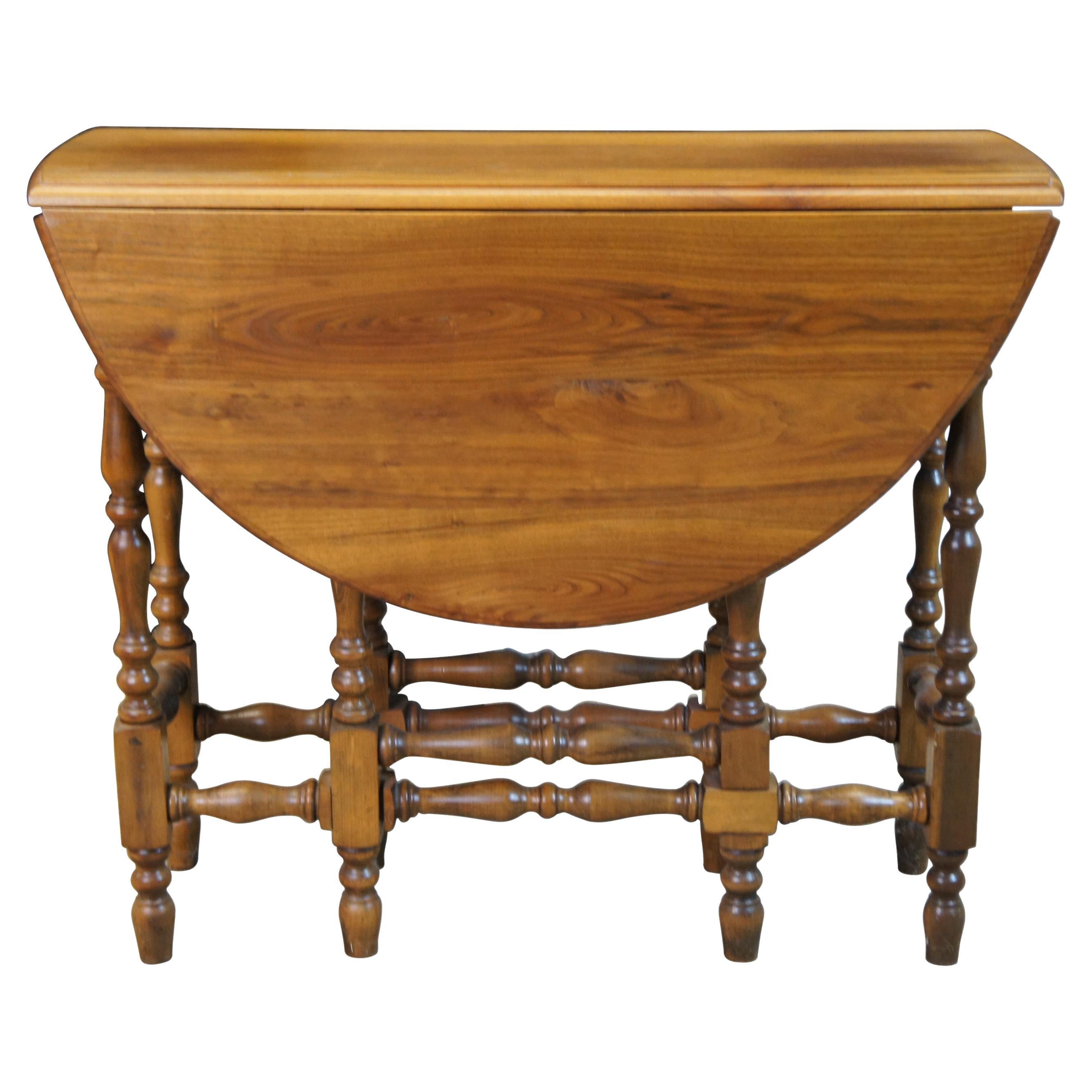 Antique English William & Mary Walnut Oval Drop Leaf Gateleg Dining Side Table