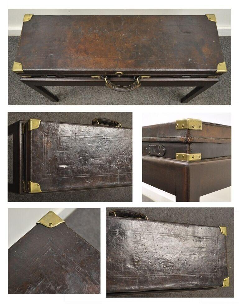 Antique English William Powell & Sons Leather Brass Rifle Case on Mahogany Stand In Good Condition For Sale In Philadelphia, PA
