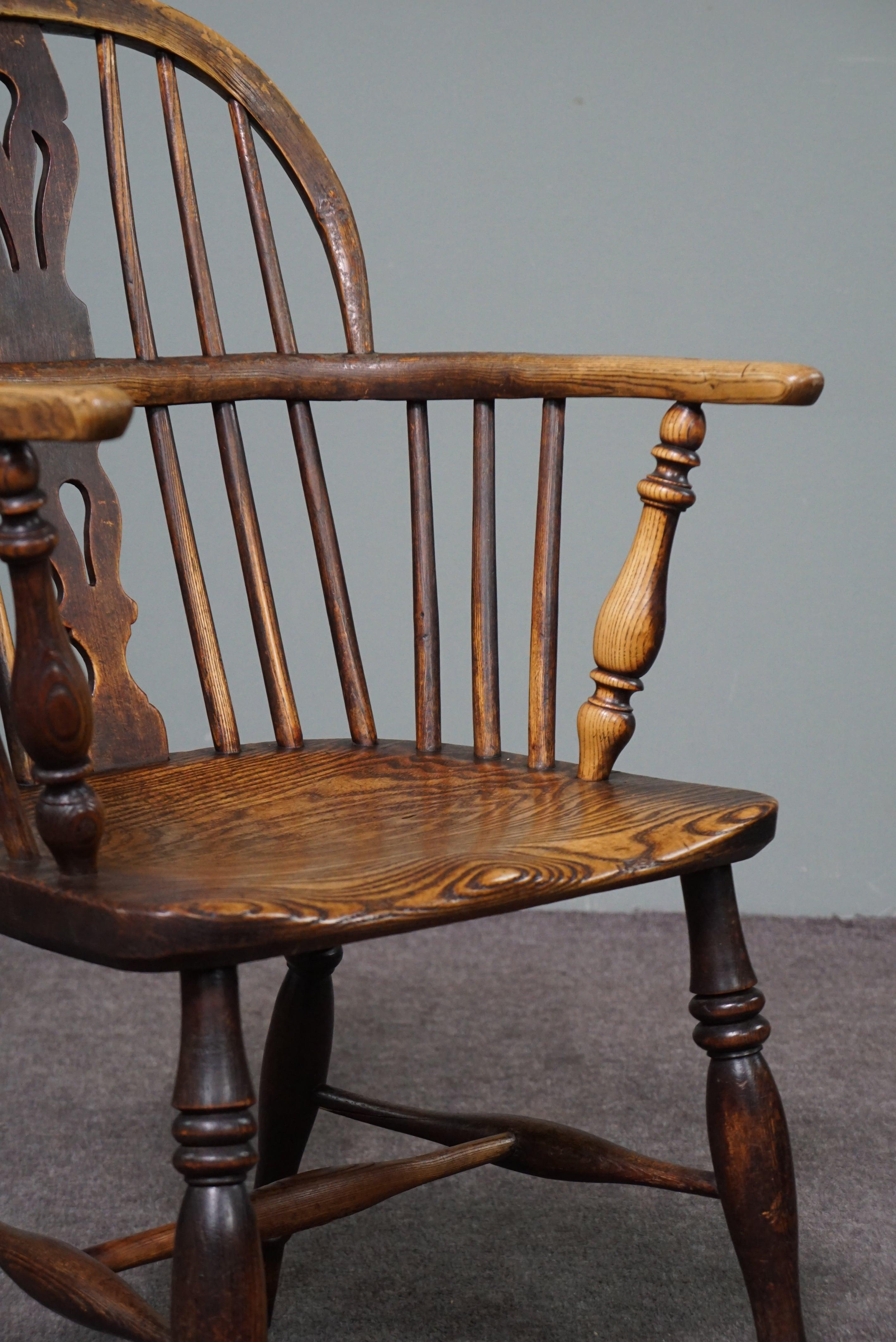 Antique English Windsor chair/armchair, low back, 18th century For Sale 1