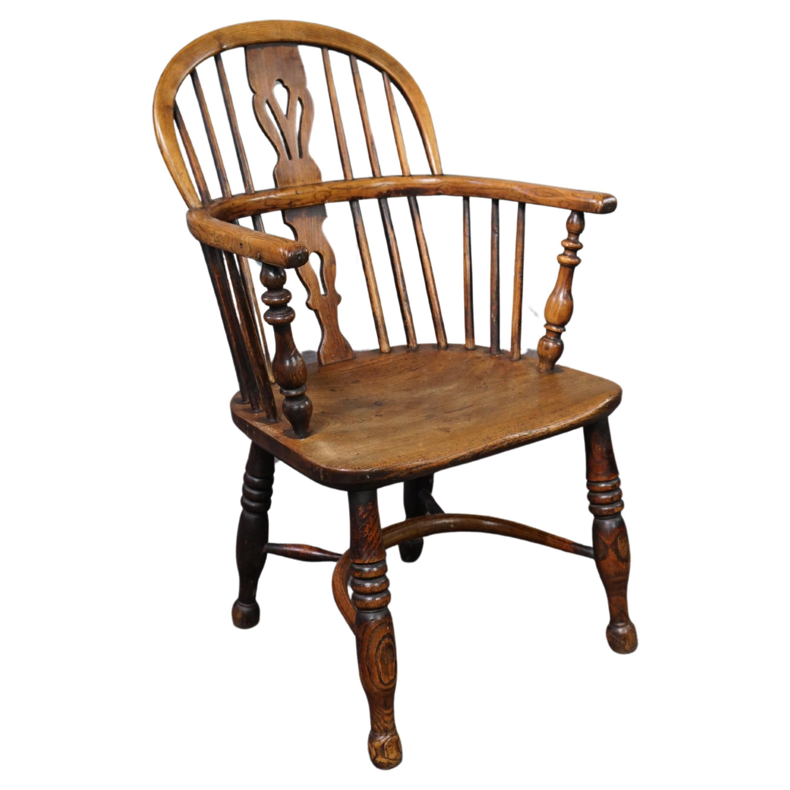 Antique English Windsor chair/armchair, low back, 18th century For Sale