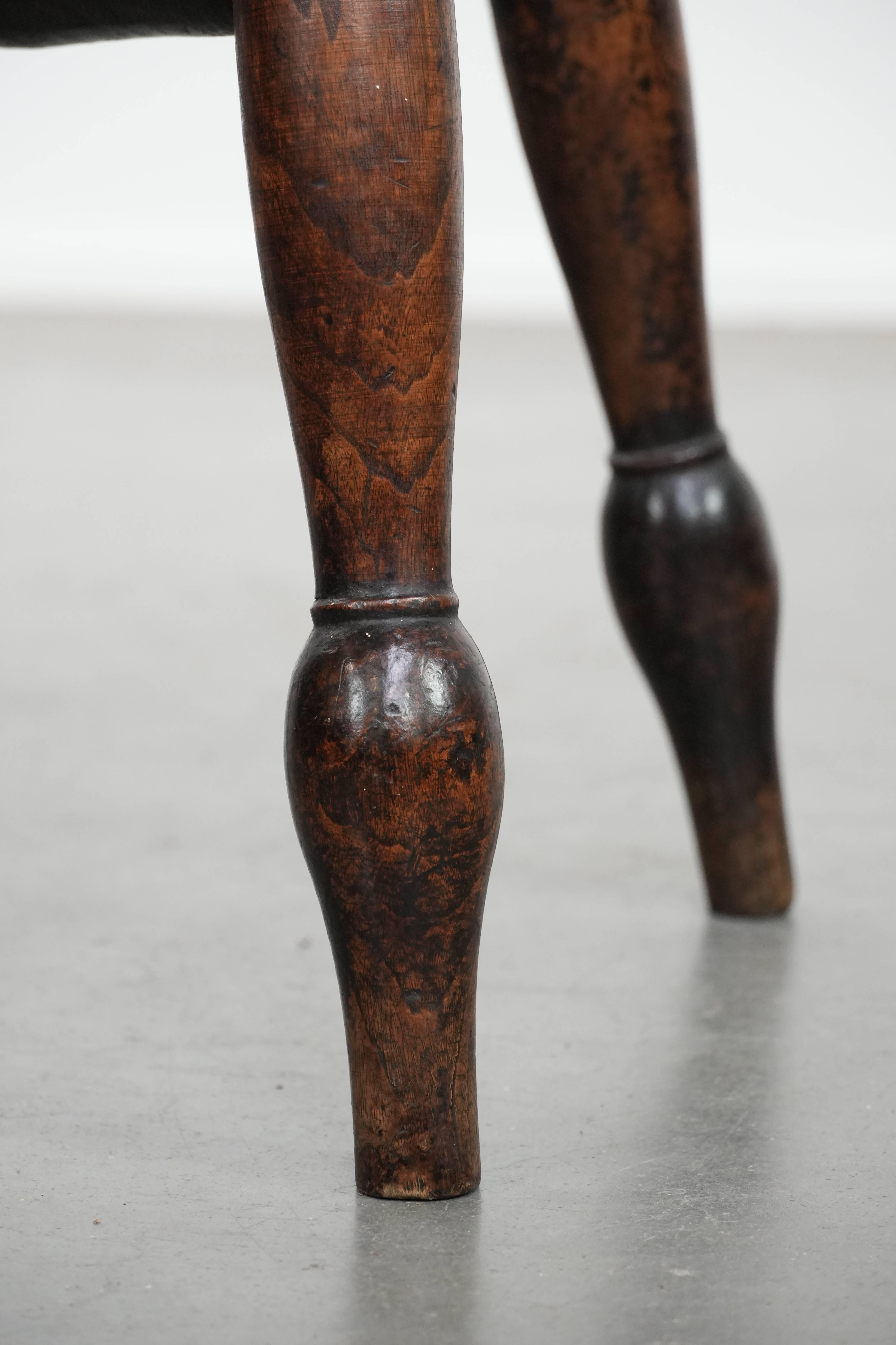 Tabouret Windsor anglais ancien du 18ème siècle avec une belle patine d'usage en vente 2