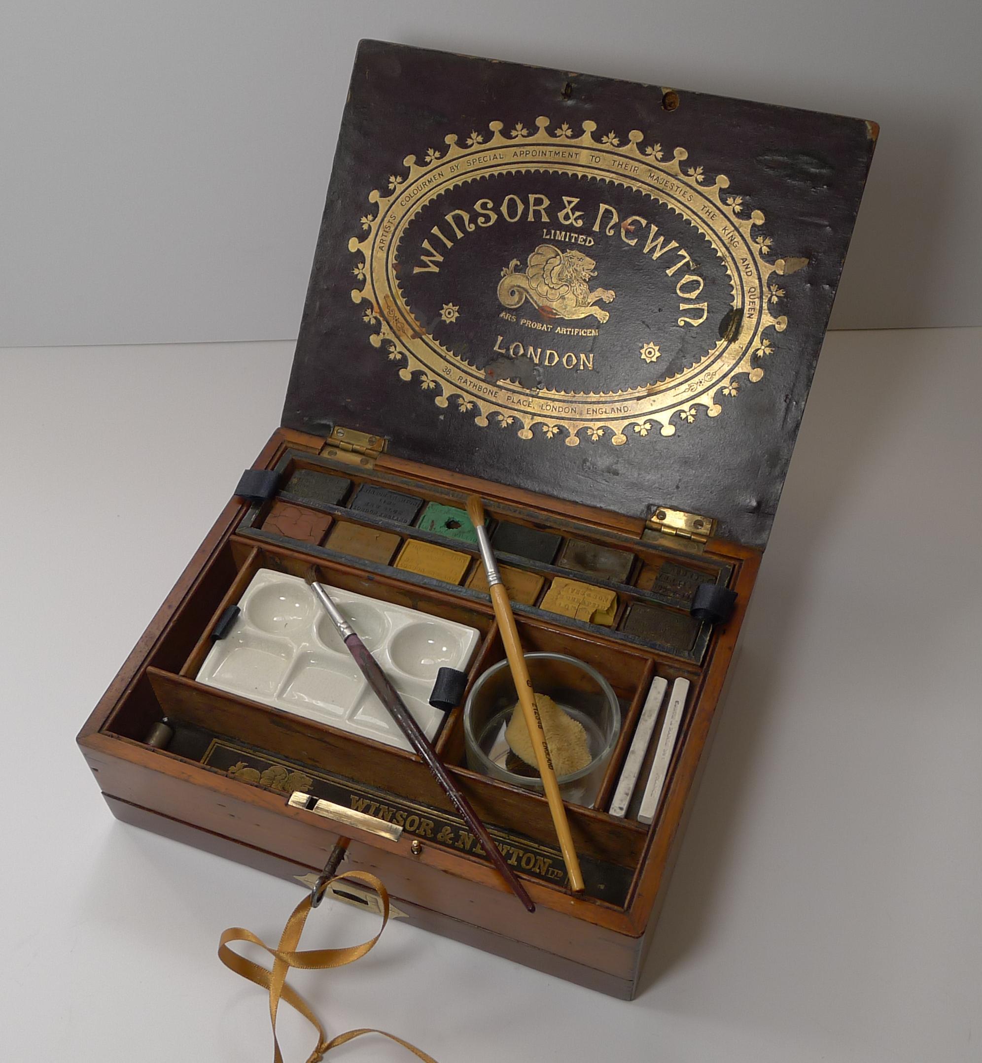 Late Victorian Antique English Winsor and Newton Artist's Watercolour / Paint Box, c.1885