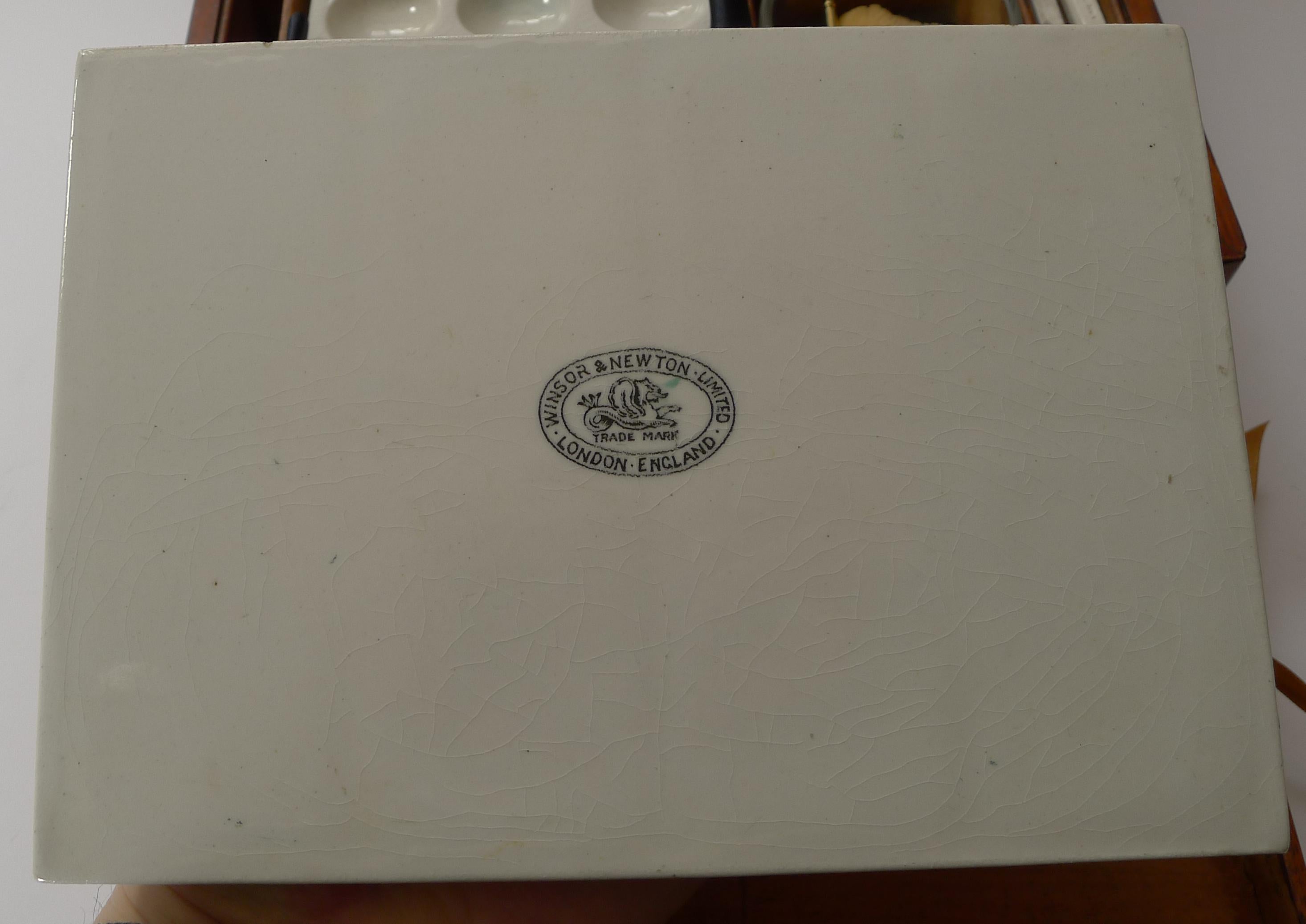 Mahogany Antique English Winsor and Newton Artist's Watercolour / Paint Box, c.1885
