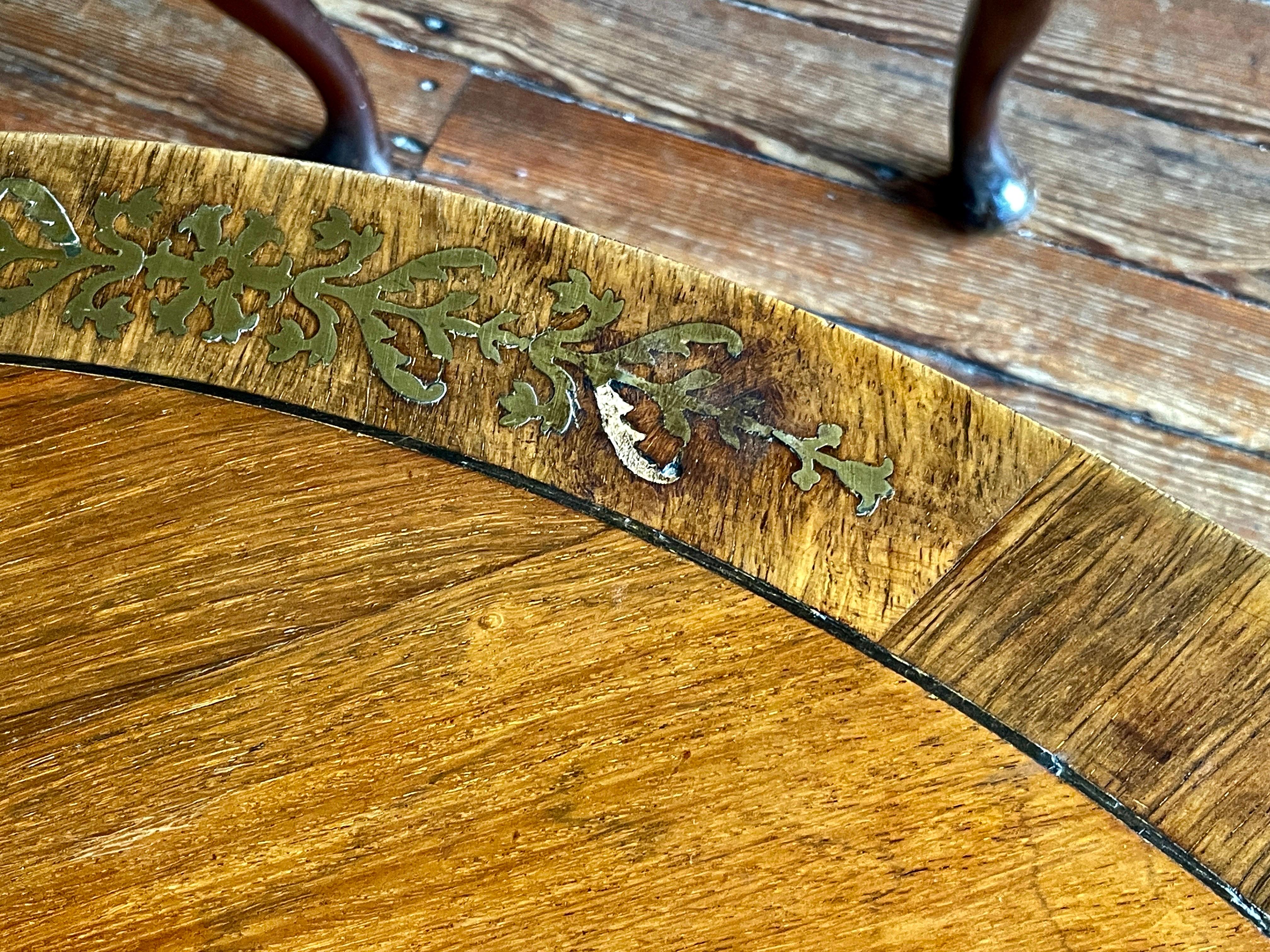 Antique English WM IV Regency Brass Inlaid Rosewood Center or Dining Table In Good Condition For Sale In Charleston, SC