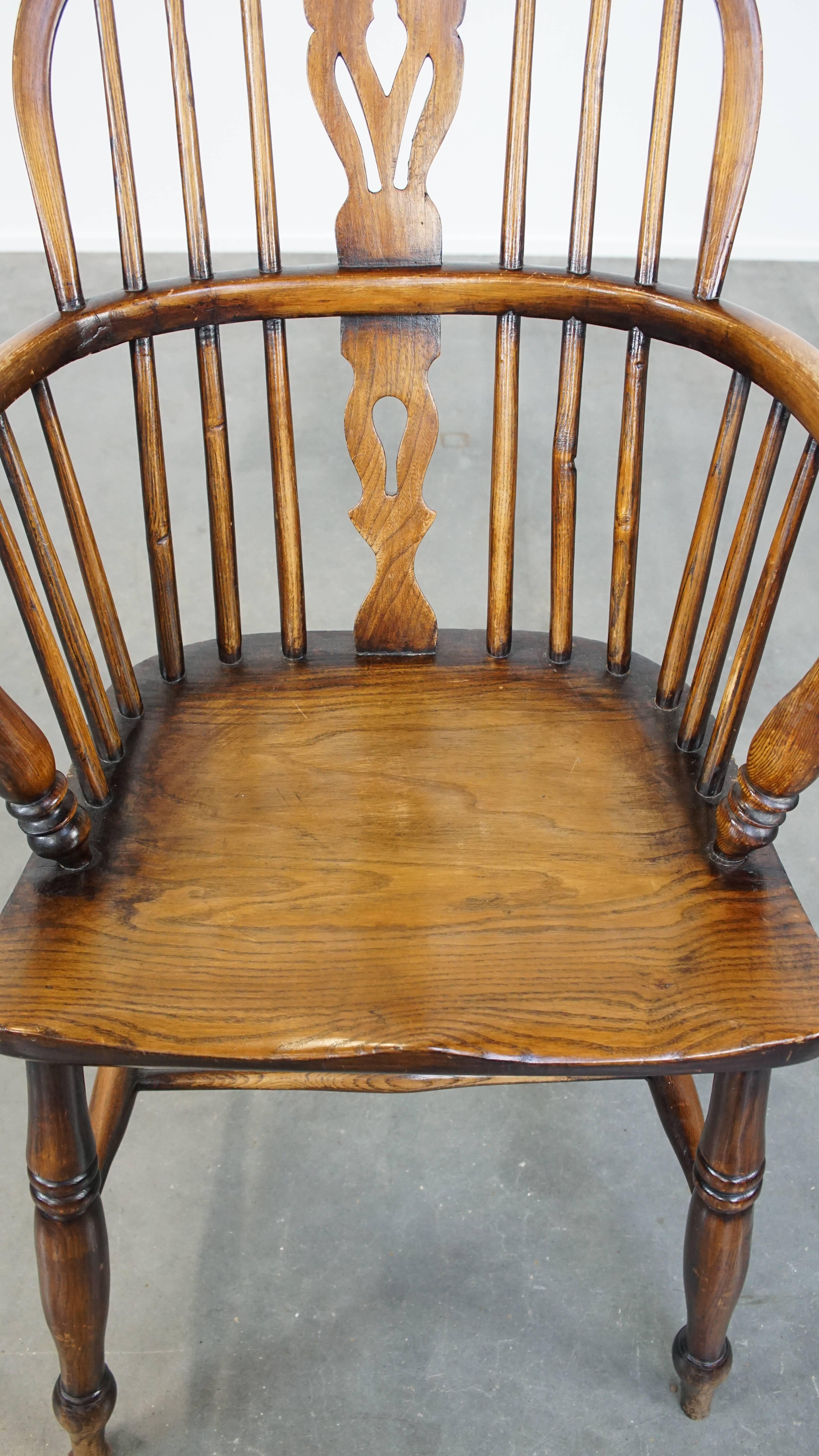 Antiker englischer Windsor-Esszimmer-/Beistellstuhl aus Holz (20. Jahrhundert) im Angebot