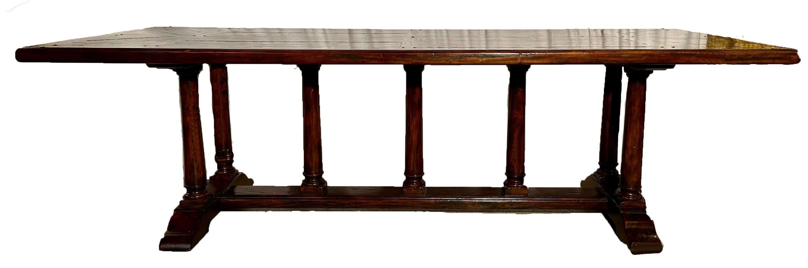 Antique English Yew Wood Trestle Table, Circa 1900. In Good Condition For Sale In New Orleans, LA