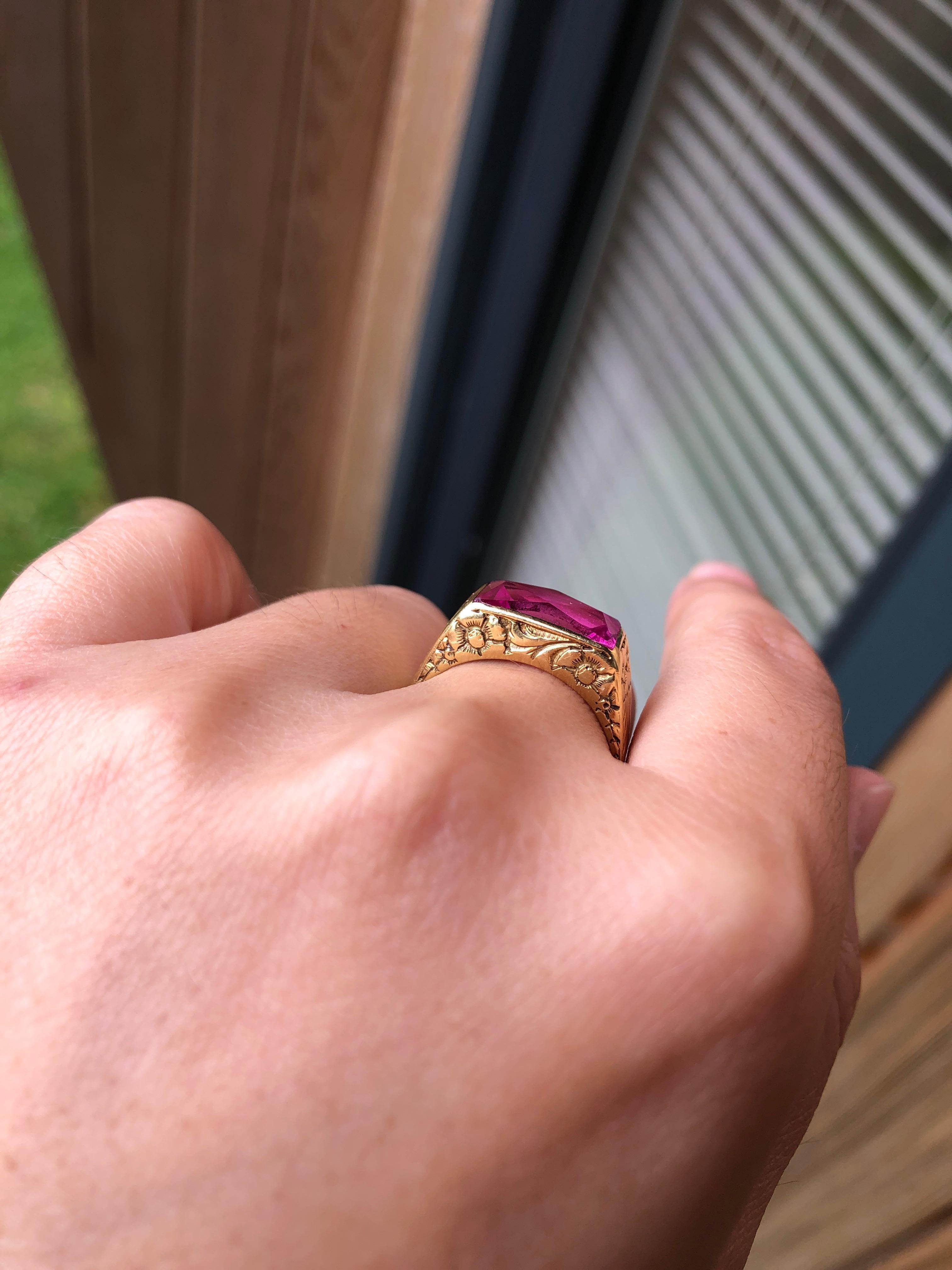 Women's or Men's Antique Engraved 14 Carat Yellow Gold Pink Quartz Ring For Sale