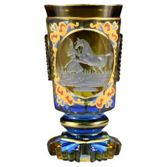 Copa antigua grabada -motivo Caballo Persa , siglo 19-20 Vidrio de Bohemia