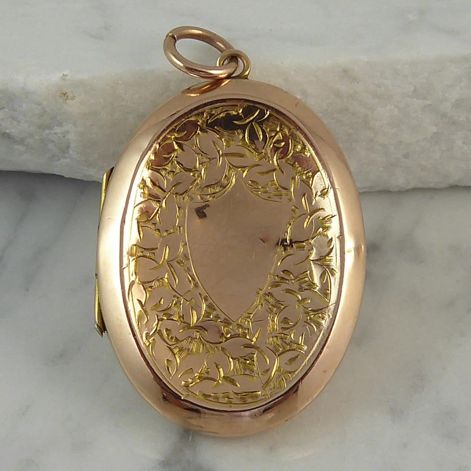 Antique Engraved Locket, Gold Back and Front, circa 1900, Late Victorian 1
