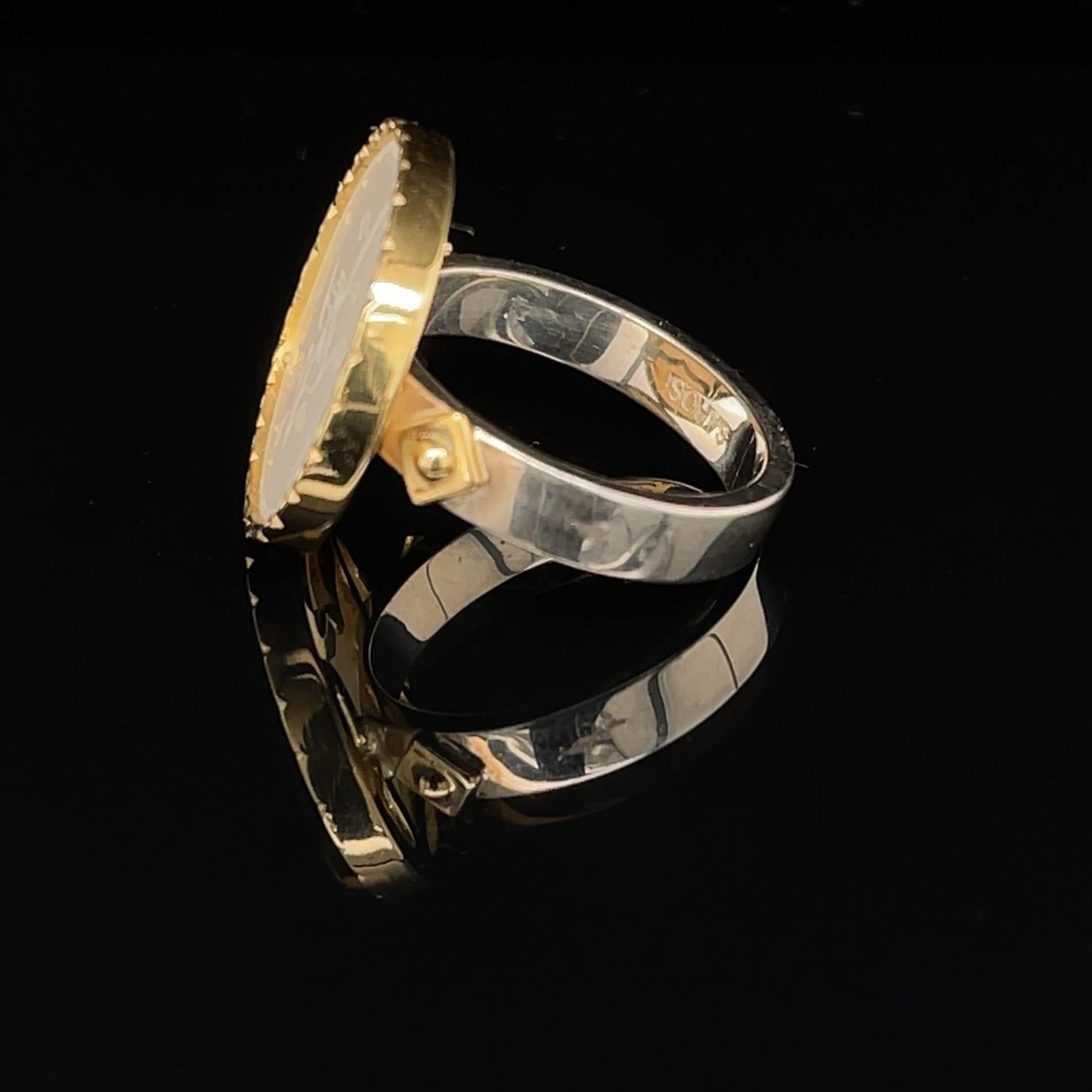 Antique Engraved Mother-of-Pearl Ring in 18k Gold with Removable Ceramic Bands For Sale 1