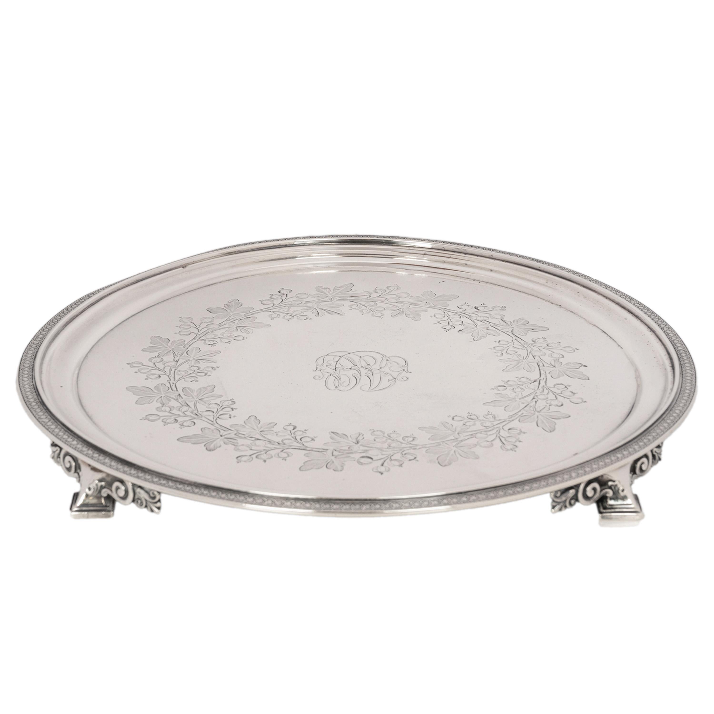Antique Sterling Silver Graved Tiffany & Co Footed Salver Tray New York 1870 en vente 3