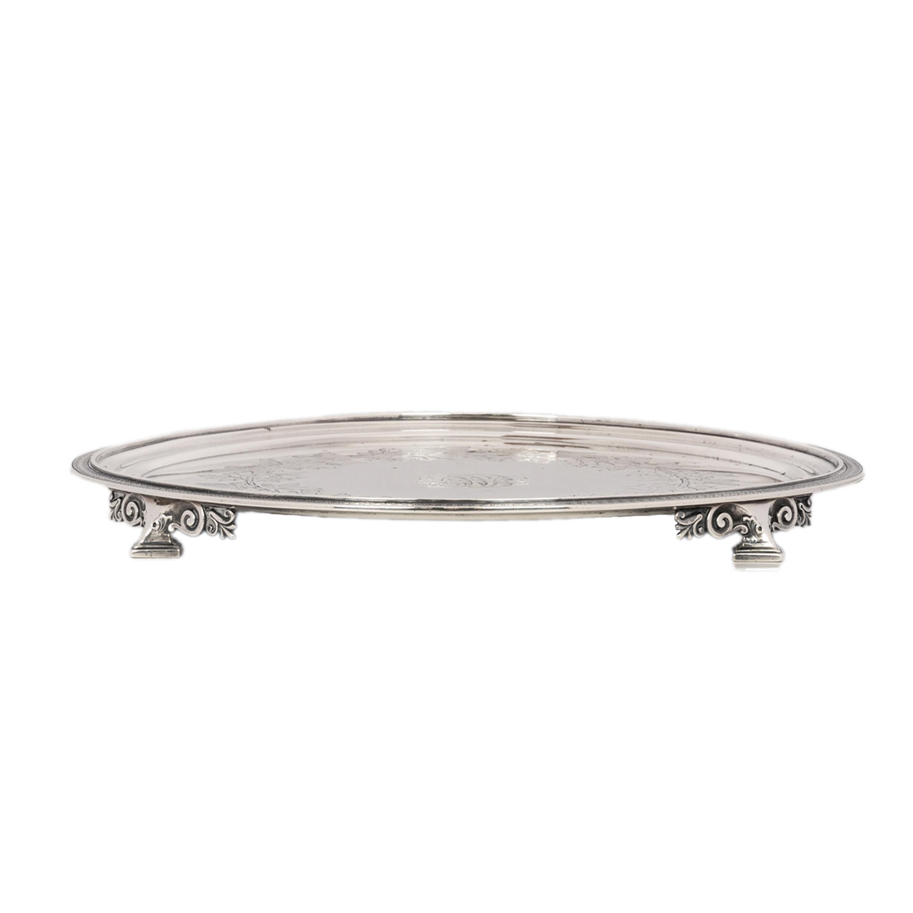 Fin du XIXe siècle Antique Sterling Silver Graved Tiffany & Co Footed Salver Tray New York 1870 en vente