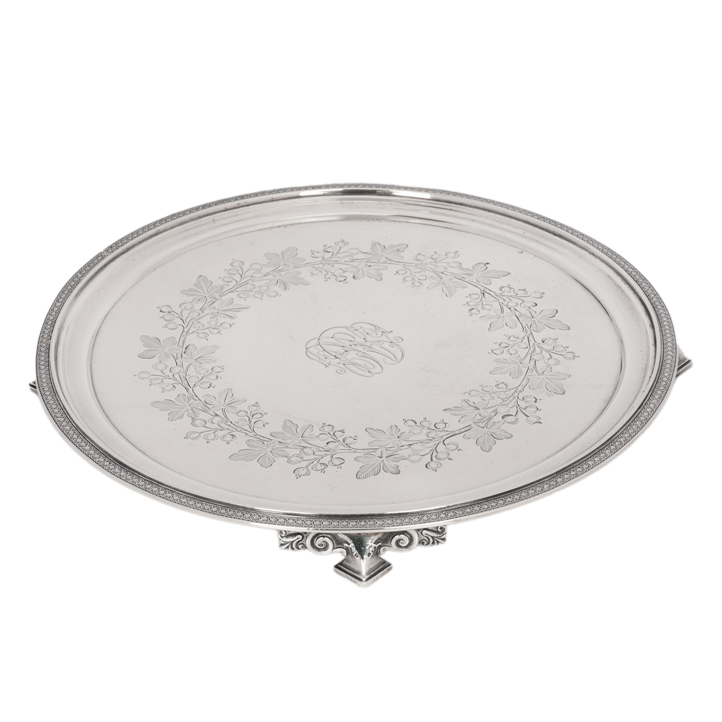 Antique Sterling Silver Graved Tiffany & Co Footed Salver Tray New York 1870 en vente 1