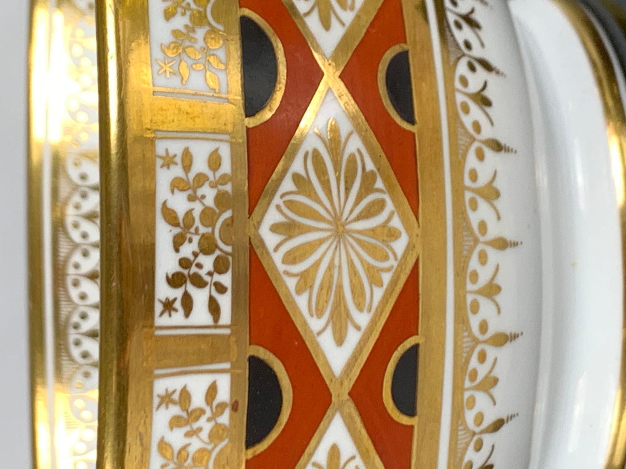 Antike Enlish-Porzellanschale mit neoklassizistischer Dekoration, um 1820 (Neoklassisch) im Angebot