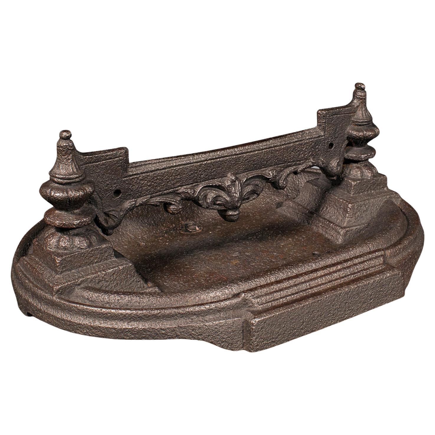 Rascador de Botas de Entrada Antiguo, Inglés, Limpiabotas de Hierro Fundido, Georgiano