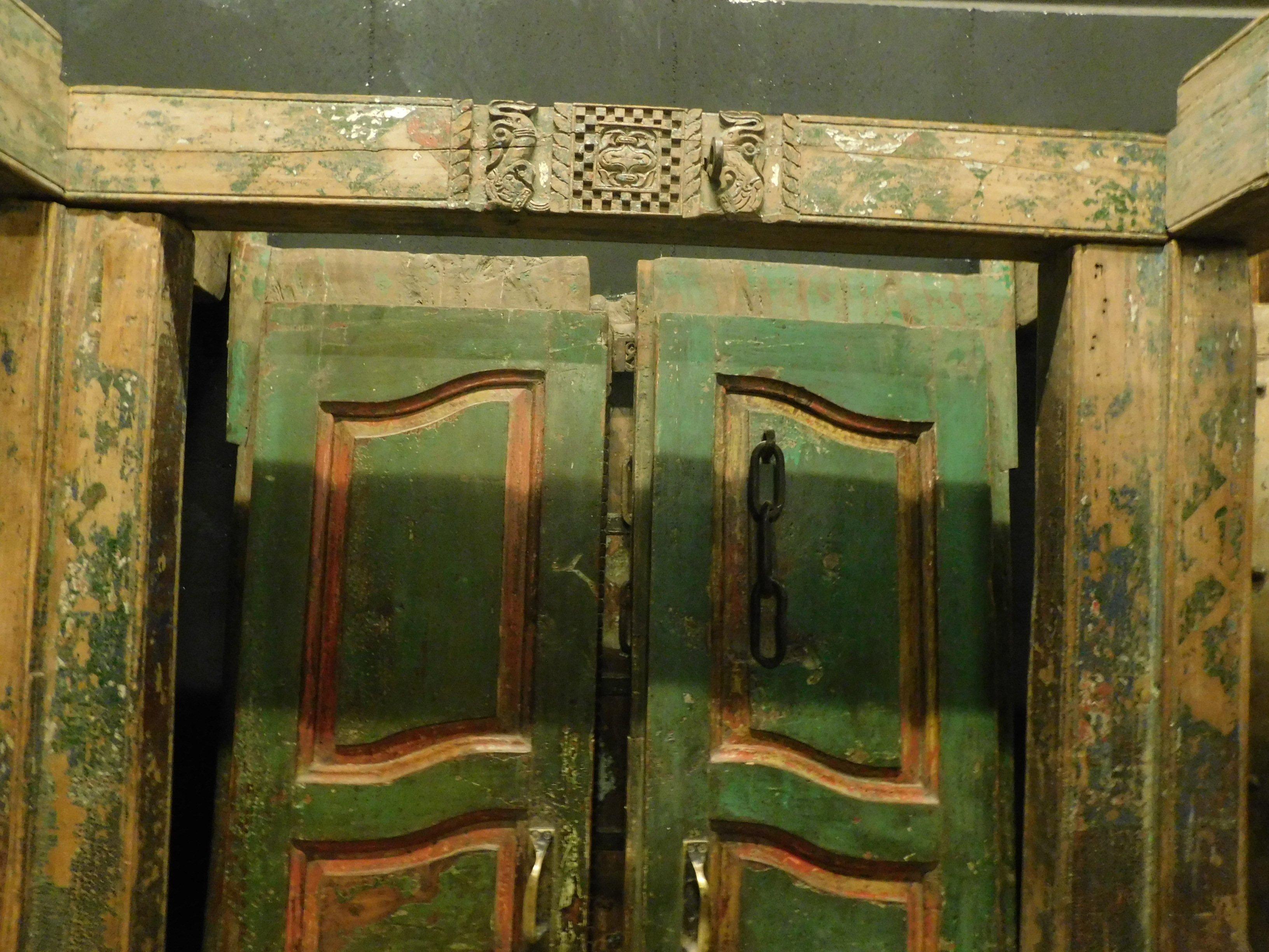 Balinese Antique Entrance Door in Green and Red Lacquered Wood, Ethnic Style, 1700