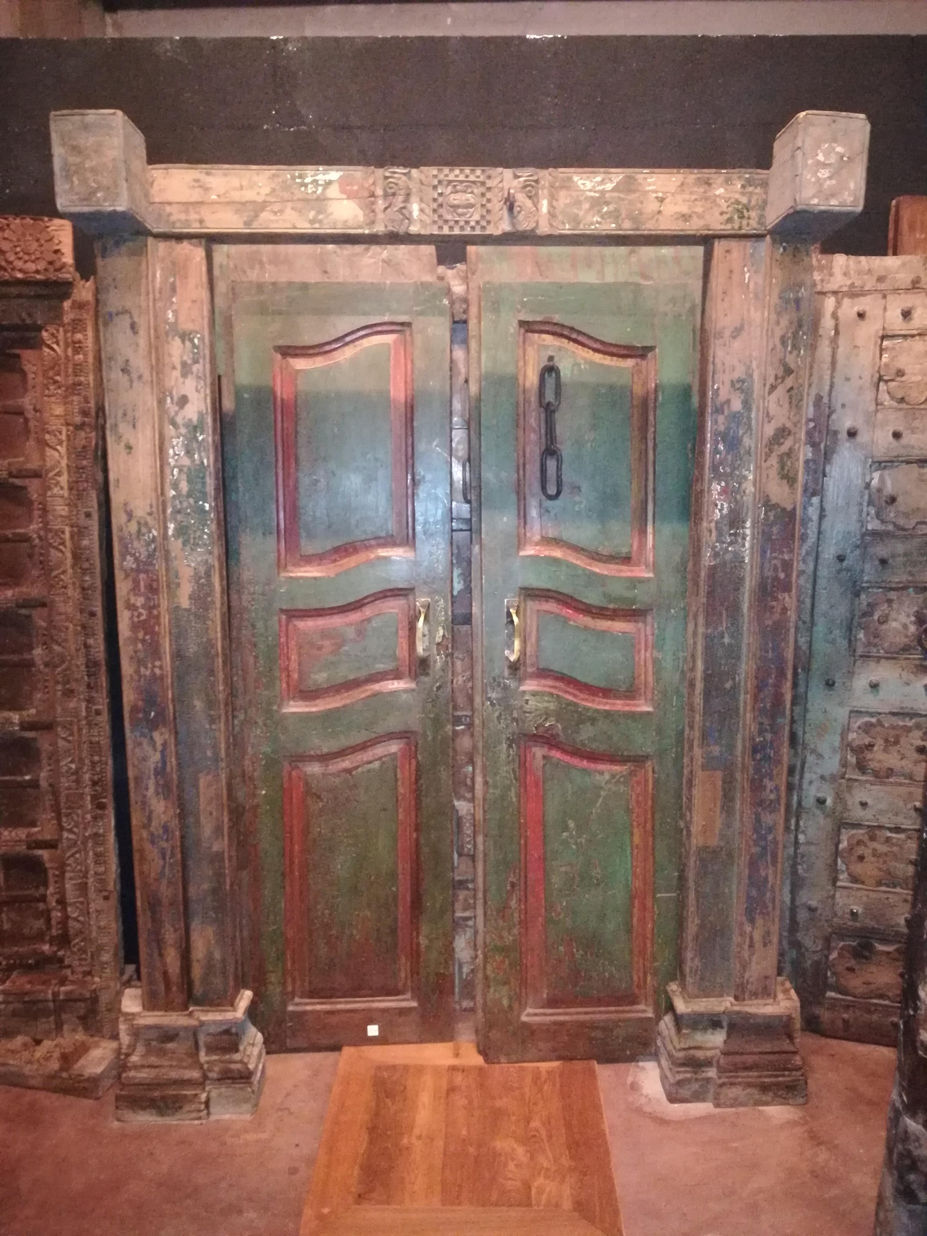 Antique Entrance Door in Green and Red Lacquered Wood, Ethnic Style, 1700 2